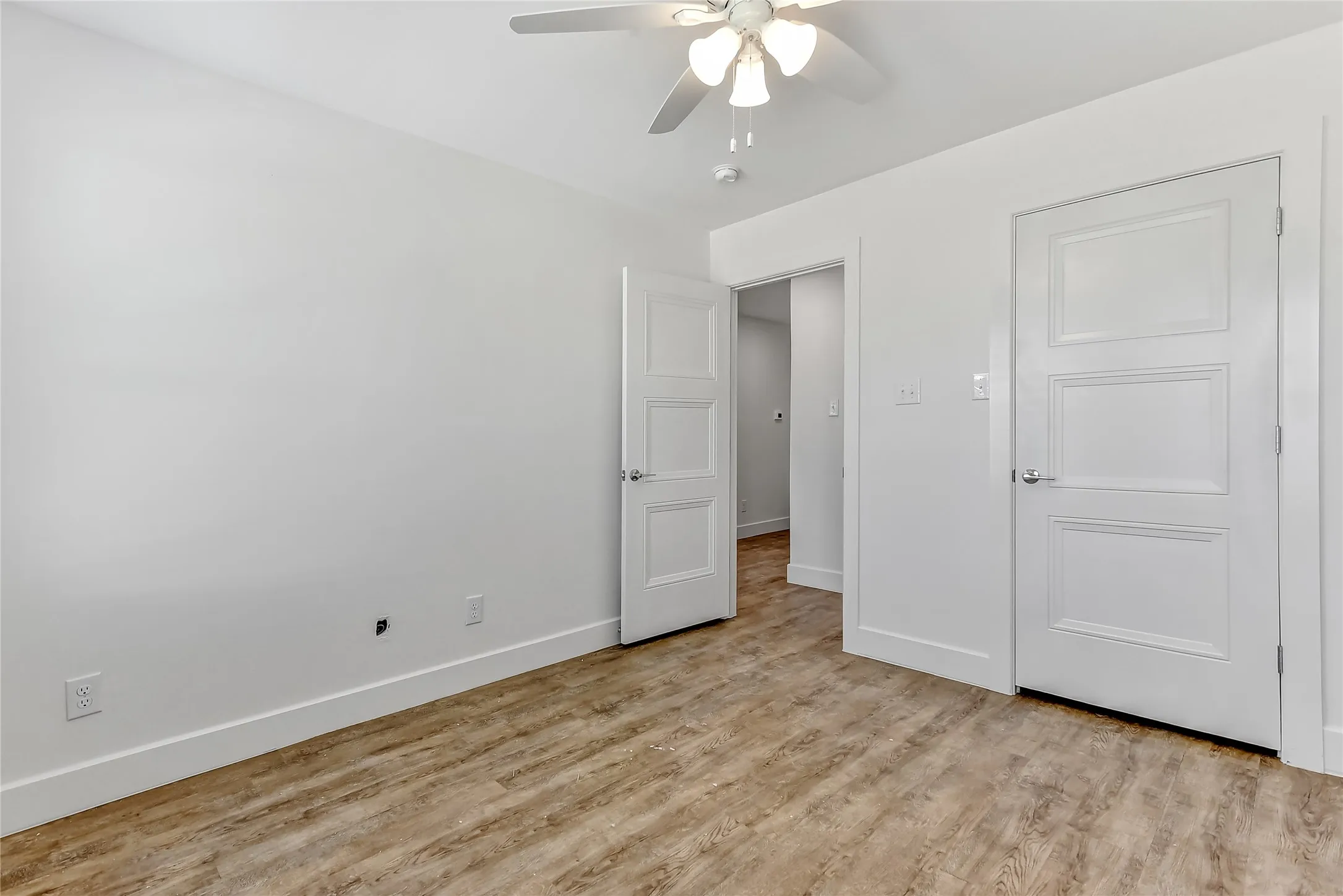 Apartment For Rent in Grayson County , 3260 W Crawford Street 601, Denison, Texas 75020, 3 Bedroom, 3 Bathroom, 2 Garage spaces, 1,408 Sqft, built in 2021, mls#21389724, Real Estate Agent in Denison, Homes For Rent in Grayson county, Homes For Rent in Denison, Realtor in Denison Texas, Real Estate Brokerage Independent Realty Texas, Luminita Cordes Realtor