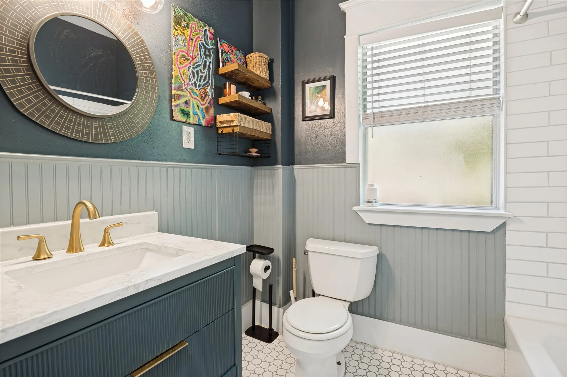 Single Family Residence For Sale in Dallas County , 5616 Junius Street, Dallas, Texas 75214, 3 Bedroom, 2 Bathroom, 1 Garage spaces, 1,407 Sqft, built in 1912, mls#21388397, Real Estate Agent in Dallas, Homes For Sale in Dallas county, Homes For Sale in Dallas, Realtor in Dallas Texas, Real Estate Brokerage Independent Realty Texas, Luminita Cordes Realtor