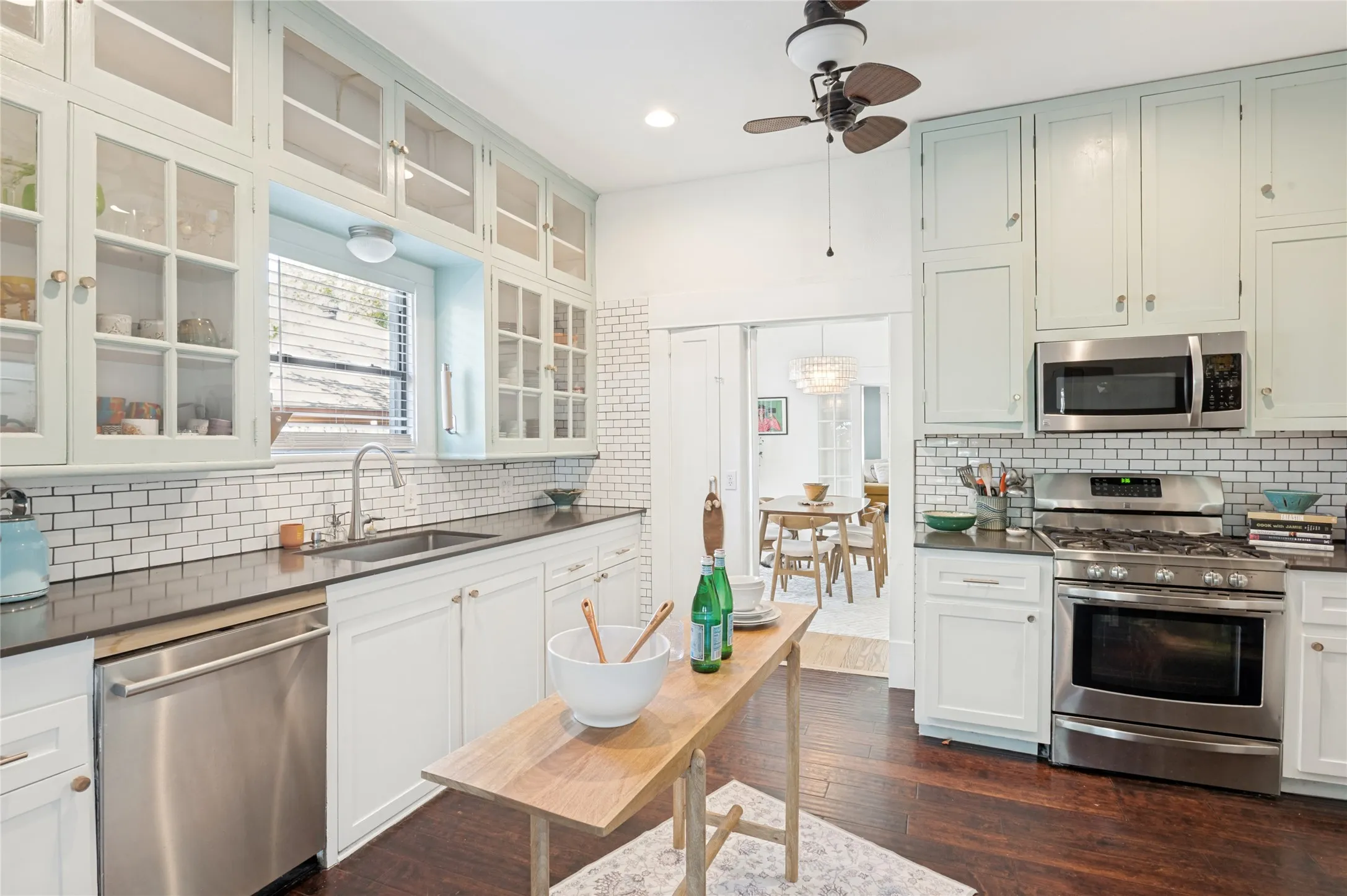 Single Family Residence For Sale in Dallas County , 5616 Junius Street, Dallas, Texas 75214, 3 Bedroom, 2 Bathroom, 1 Garage spaces, 1,407 Sqft, built in 1912, mls#21388397, Real Estate Agent in Dallas, Homes For Sale in Dallas county, Homes For Sale in Dallas, Realtor in Dallas Texas, Real Estate Brokerage Independent Realty Texas, Luminita Cordes Realtor