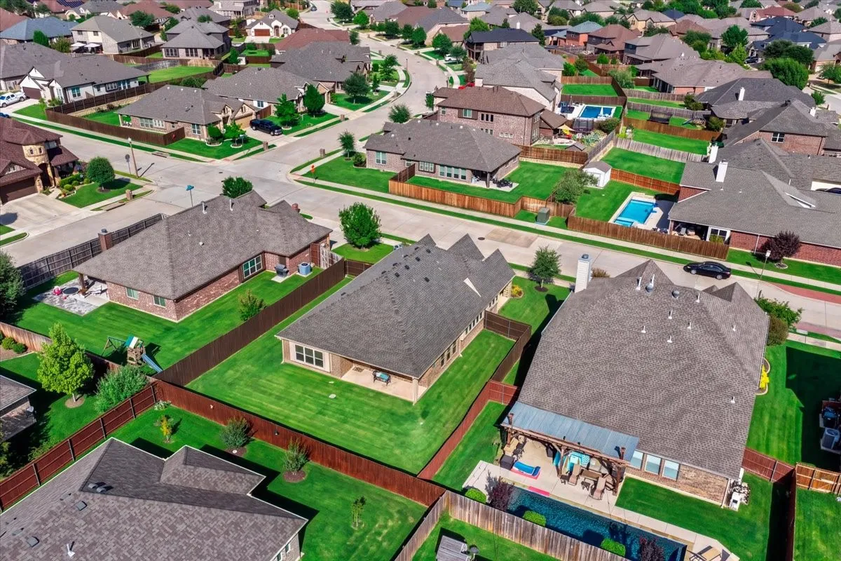 Single Family Residence For Sale in Denton County , 9328 Amistad Lane, Denton, Texas 76226, 3 Bedroom, 2 Bathroom, 2 Garage spaces, 1,843 Sqft, built in 2015, mls#21385423, Real Estate Agent in Denton, Homes For Sale in Denton county, Homes For Sale in Denton, Realtor in Denton Texas, Real Estate Brokerage Independent Realty Texas, Luminita Cordes Realtor