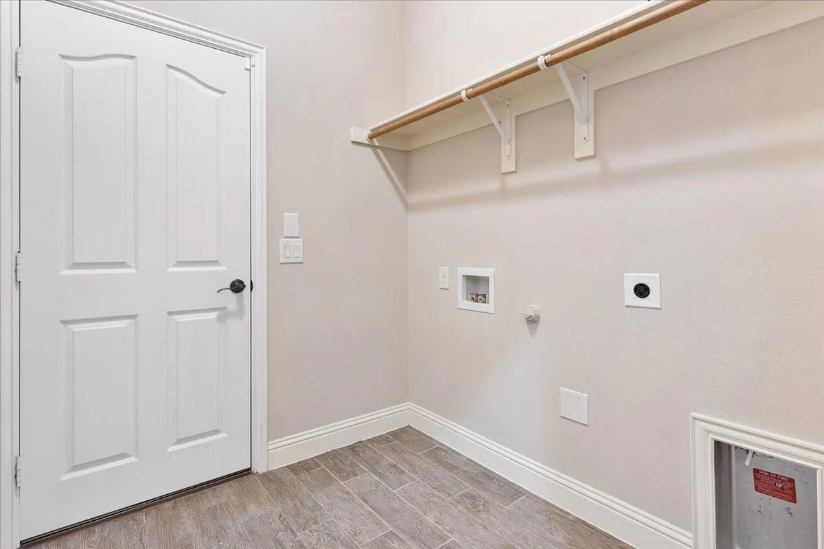 Single Family Residence For Sale in Denton County , 9328 Amistad Lane, Denton, Texas 76226, 3 Bedroom, 2 Bathroom, 2 Garage spaces, 1,843 Sqft, built in 2015, mls#21385423, Real Estate Agent in Denton, Homes For Sale in Denton county, Homes For Sale in Denton, Realtor in Denton Texas, Real Estate Brokerage Independent Realty Texas, Luminita Cordes Realtor