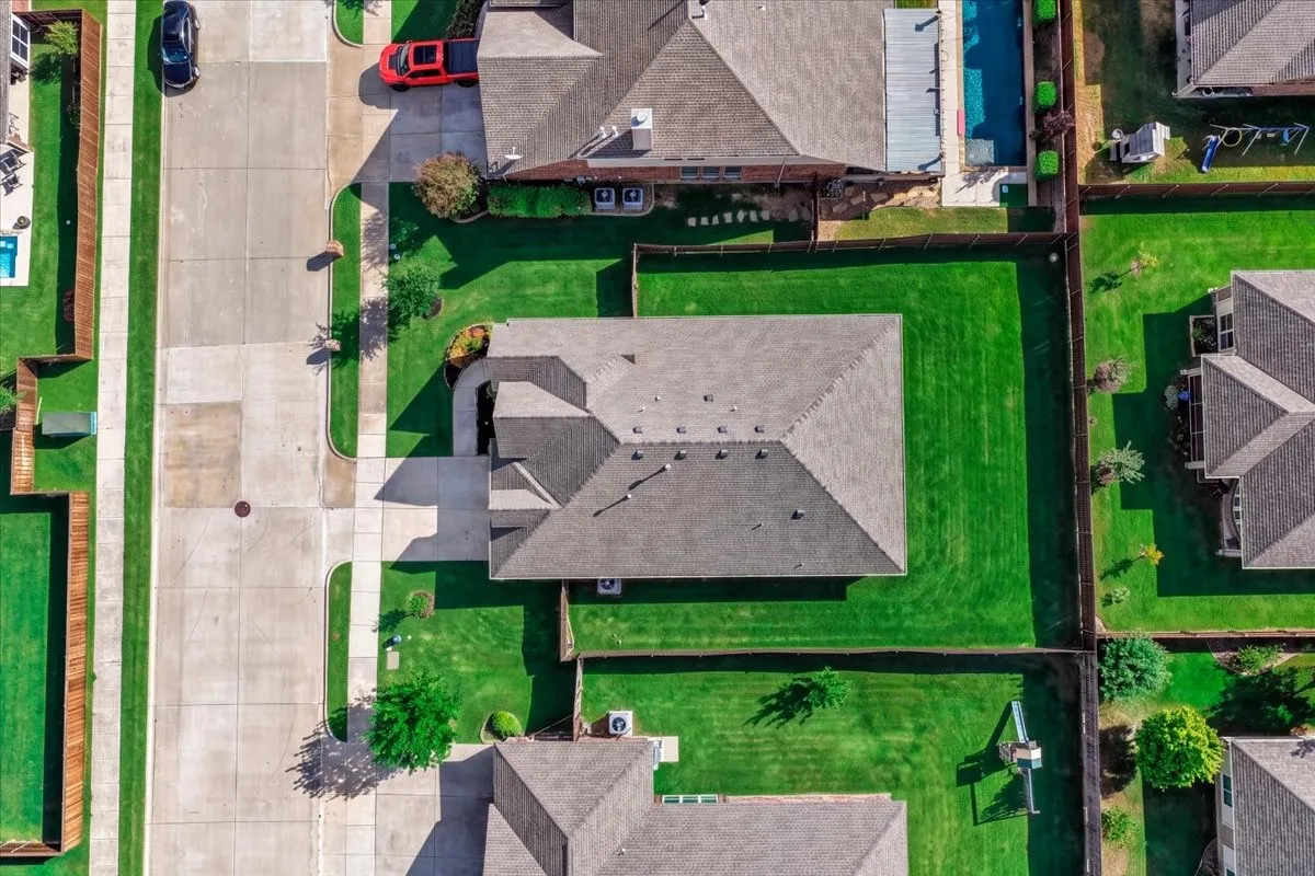 Single Family Residence For Sale in Denton County , 9328 Amistad Lane, Denton, Texas 76226, 3 Bedroom, 2 Bathroom, 2 Garage spaces, 1,843 Sqft, built in 2015, mls#21385423, Real Estate Agent in Denton, Homes For Sale in Denton county, Homes For Sale in Denton, Realtor in Denton Texas, Real Estate Brokerage Independent Realty Texas, Luminita Cordes Realtor