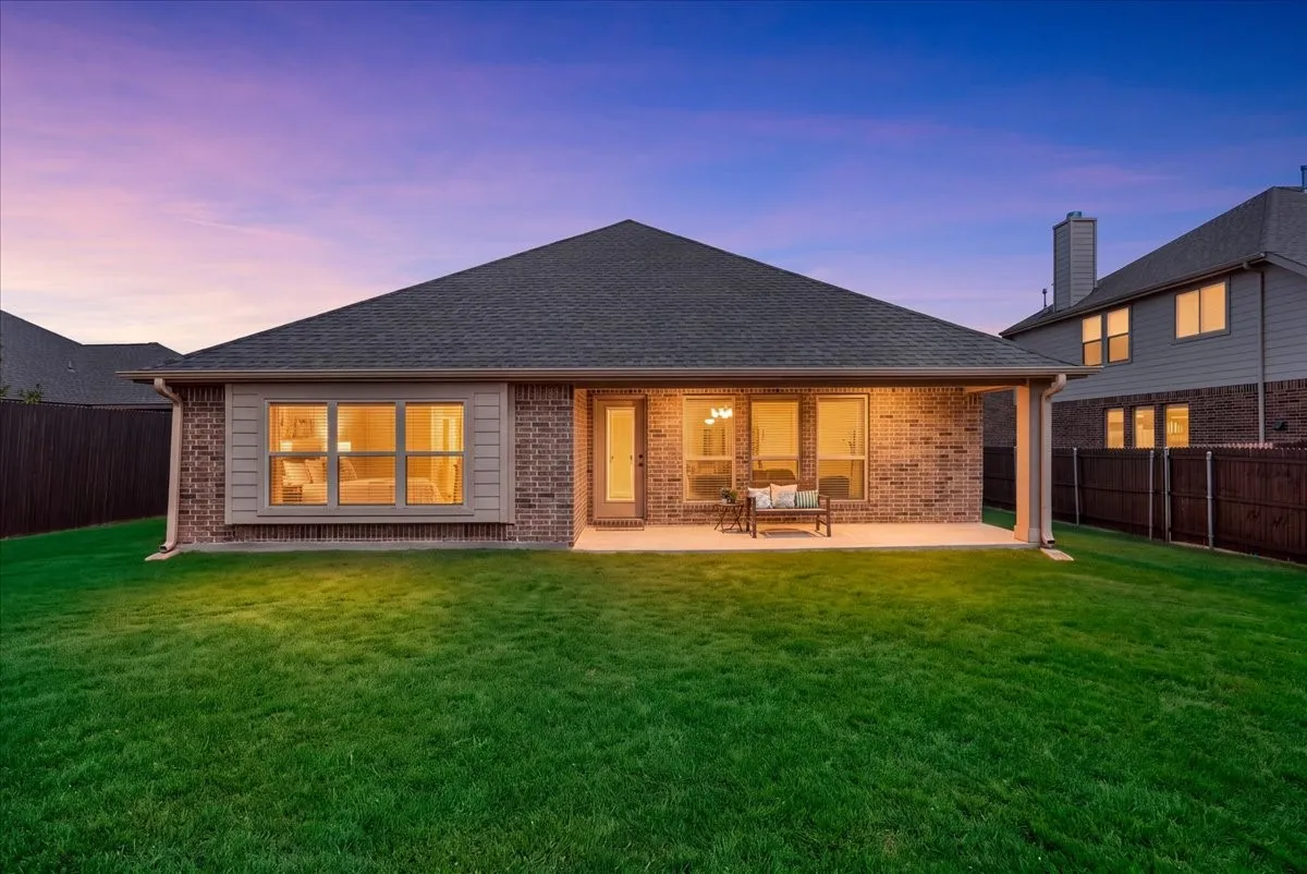 Single Family Residence For Sale in Denton County , 9328 Amistad Lane, Denton, Texas 76226, 3 Bedroom, 2 Bathroom, 2 Garage spaces, 1,843 Sqft, built in 2015, mls#21385423, Real Estate Agent in Denton, Homes For Sale in Denton county, Homes For Sale in Denton, Realtor in Denton Texas, Real Estate Brokerage Independent Realty Texas, Luminita Cordes Realtor