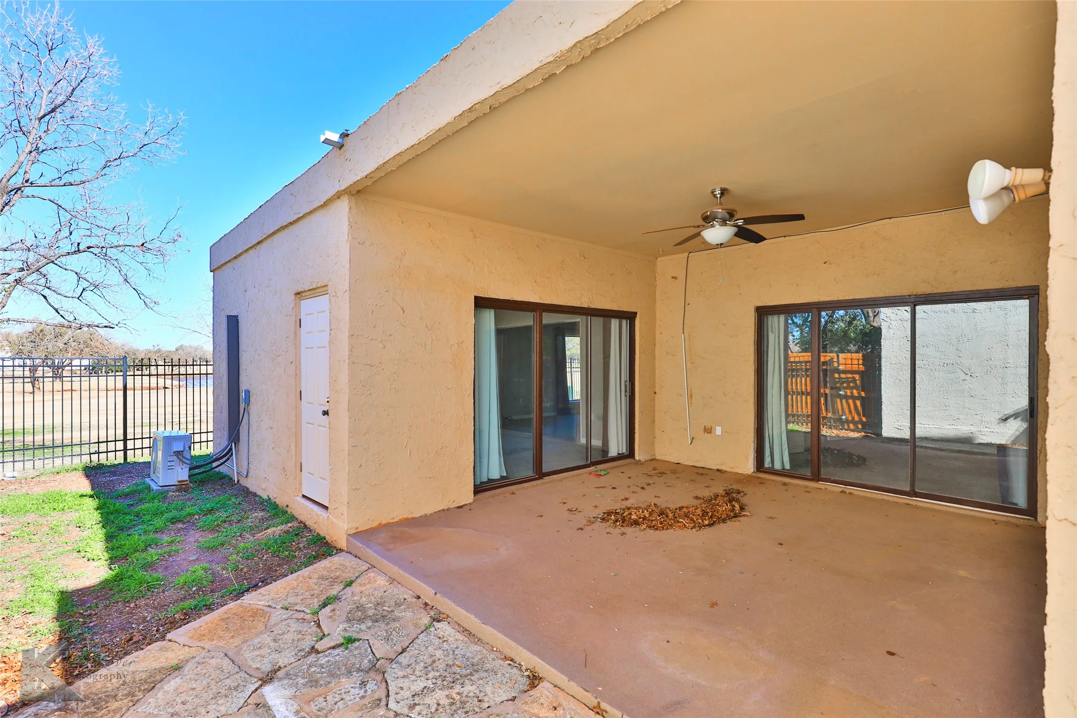 Single Family Residence For Rent in Taylor County , 39 Tamarisk Circle, Abilene, Texas 79606, 3 Bedroom, 3 Bathroom, 2 Garage spaces, 2,448 Sqft, built in 1979, mls#21389730, Real Estate Agent in Abilene, Homes For Rent in Taylor county, Homes For Rent in Abilene, Realtor in Abilene Texas, Real Estate Brokerage Independent Realty Texas, Luminita Cordes Realtor