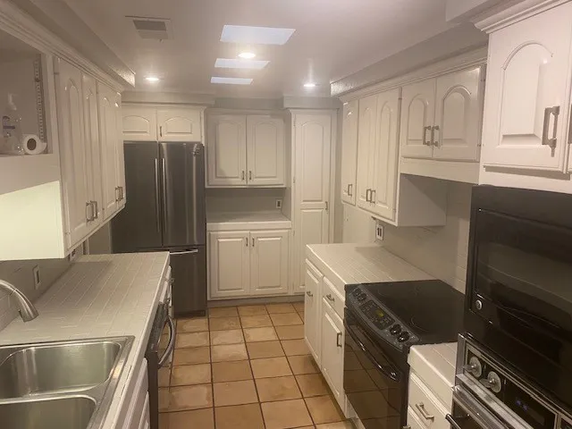 Single Family Residence For Rent in Taylor County , 39 Tamarisk Circle, Abilene, Texas 79606, 3 Bedroom, 3 Bathroom, 2 Garage spaces, 2,448 Sqft, built in 1979, mls#21389730, Real Estate Agent in Abilene, Homes For Rent in Taylor county, Homes For Rent in Abilene, Realtor in Abilene Texas, Real Estate Brokerage Independent Realty Texas, Luminita Cordes Realtor