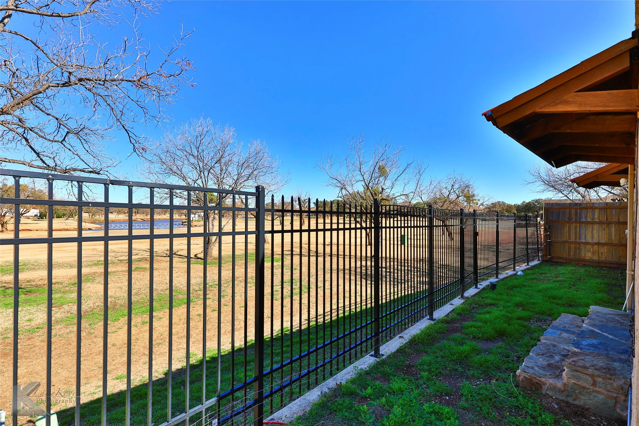 Single Family Residence For Rent in Taylor County , 39 Tamarisk Circle, Abilene, Texas 79606, 3 Bedroom, 3 Bathroom, 2 Garage spaces, 2,448 Sqft, built in 1979, mls#21389730, Real Estate Agent in Abilene, Homes For Rent in Taylor county, Homes For Rent in Abilene, Realtor in Abilene Texas, Real Estate Brokerage Independent Realty Texas, Luminita Cordes Realtor
