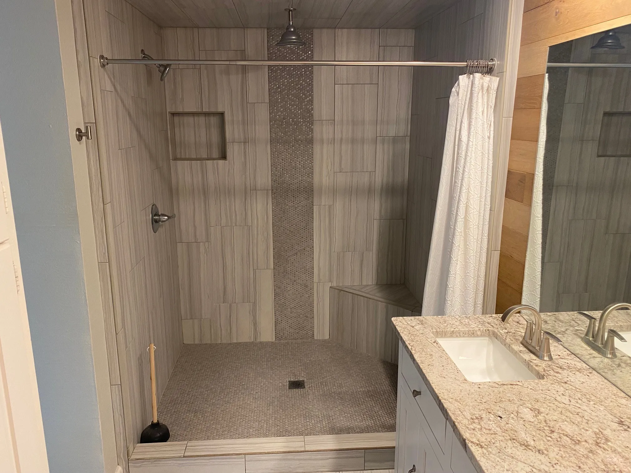 Single Family Residence For Rent in Taylor County , 39 Tamarisk Circle, Abilene, Texas 79606, 3 Bedroom, 3 Bathroom, 2 Garage spaces, 2,448 Sqft, built in 1979, mls#21389730, Real Estate Agent in Abilene, Homes For Rent in Taylor county, Homes For Rent in Abilene, Realtor in Abilene Texas, Real Estate Brokerage Independent Realty Texas, Luminita Cordes Realtor