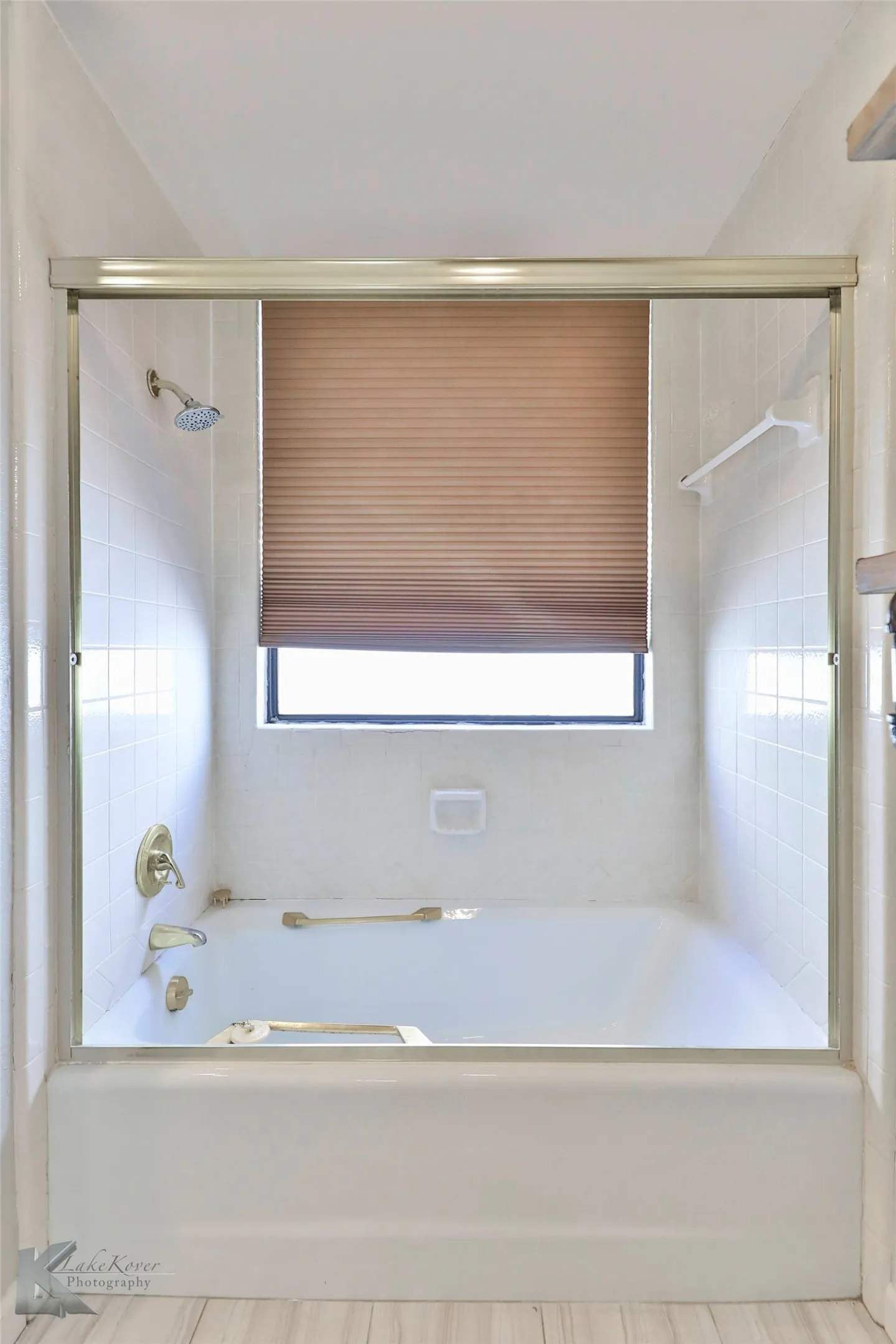 Single Family Residence For Rent in Taylor County , 39 Tamarisk Circle, Abilene, Texas 79606, 3 Bedroom, 3 Bathroom, 2 Garage spaces, 2,448 Sqft, built in 1979, mls#21389730, Real Estate Agent in Abilene, Homes For Rent in Taylor county, Homes For Rent in Abilene, Realtor in Abilene Texas, Real Estate Brokerage Independent Realty Texas, Luminita Cordes Realtor