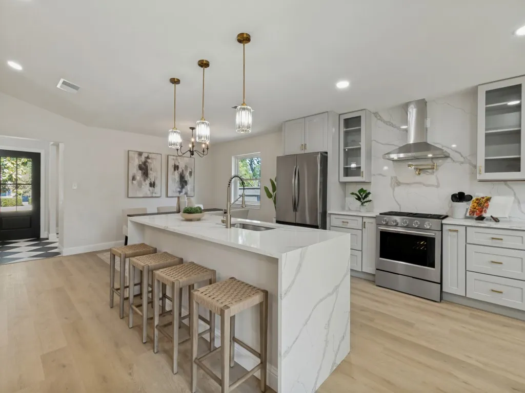Single Family Residence For Rent in Dallas County , 9008 Flicker Lane, Dallas, Texas 75238, 3 Bedroom, 2 Bathroom, 2 Garage spaces, 1,716 Sqft, built in 1971, mls#21389732, Real Estate Agent in Dallas, Homes For Rent in Dallas county, Homes For Rent in Dallas, Realtor in Dallas Texas, Real Estate Brokerage Independent Realty Texas, Luminita Cordes Realtor