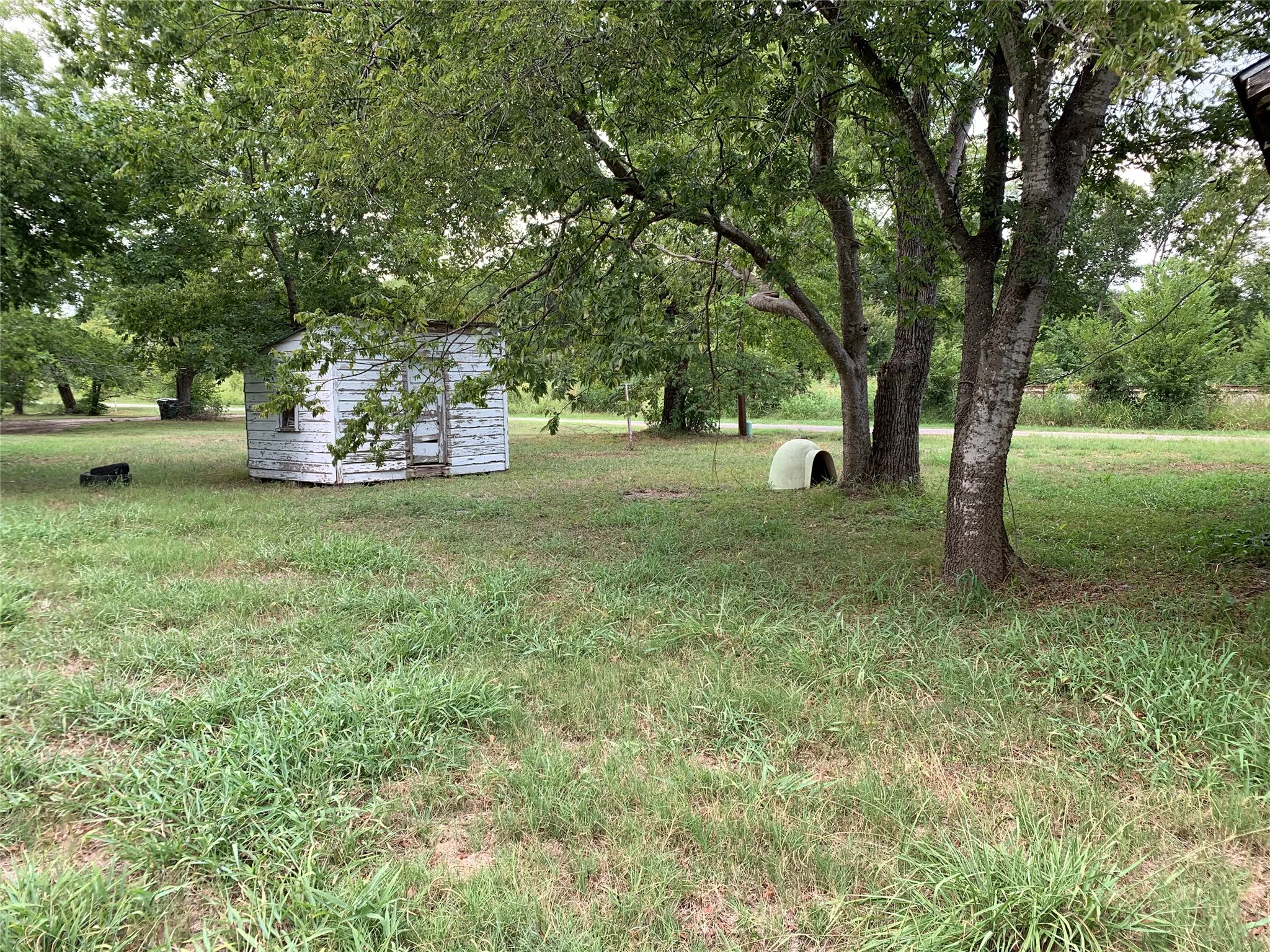 Single Family Residence For Sale in Navarro County , 100 S Wright Avenue, Kerens, Texas 75144, 3 Bedroom, 1 Bathroom, Garage spaces, 1,126 Sqft, built in 1940, mls#21389733, Real Estate Agent in Kerens, Homes For Sale in Navarro county, Homes For Sale in Kerens, Realtor in Kerens Texas, Real Estate Brokerage Independent Realty Texas, Luminita Cordes Realtor