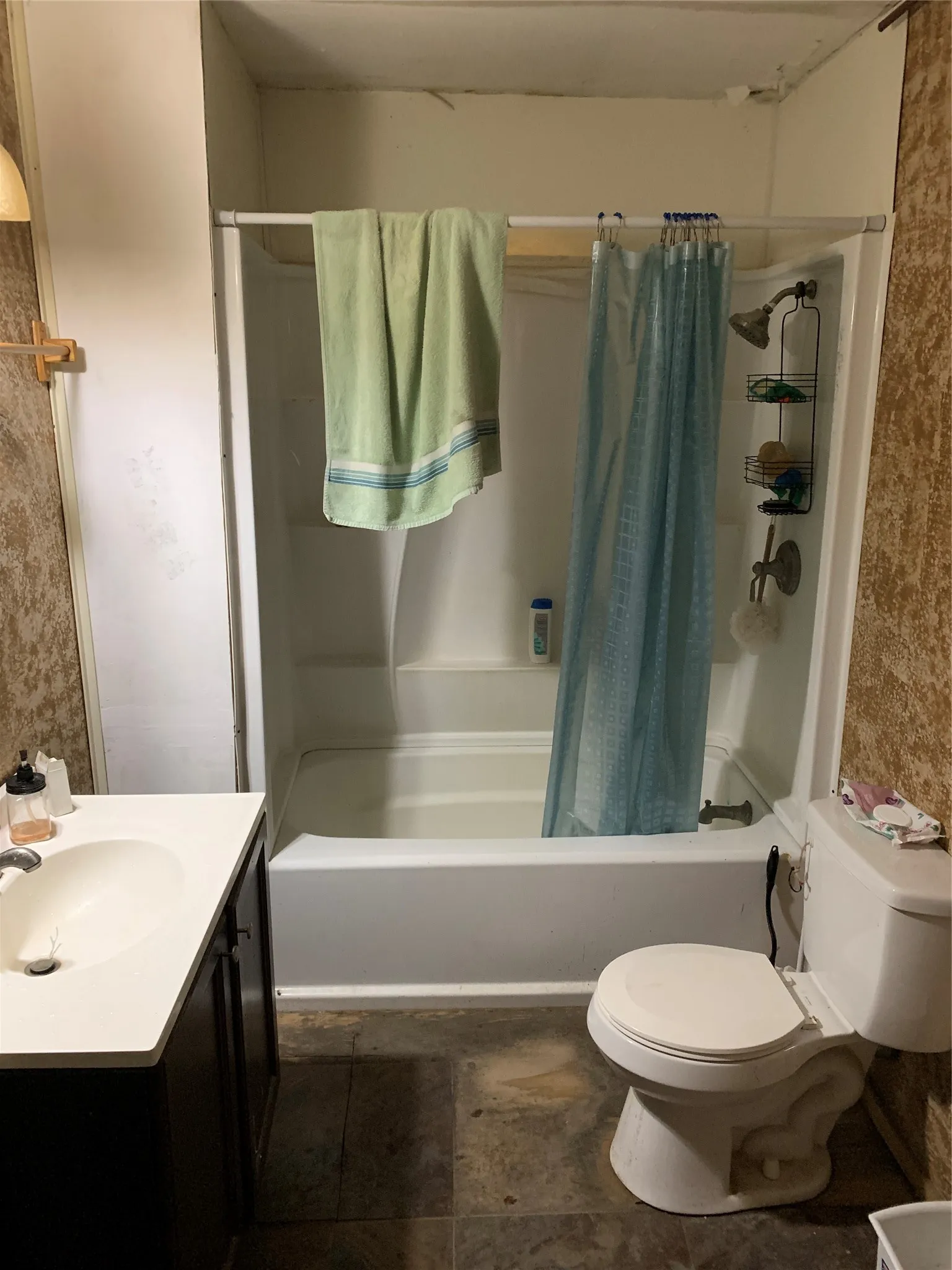 Single Family Residence For Sale in Navarro County , 100 S Wright Avenue, Kerens, Texas 75144, 3 Bedroom, 1 Bathroom, Garage spaces, 1,126 Sqft, built in 1940, mls#21389733, Real Estate Agent in Kerens, Homes For Sale in Navarro county, Homes For Sale in Kerens, Realtor in Kerens Texas, Real Estate Brokerage Independent Realty Texas, Luminita Cordes Realtor