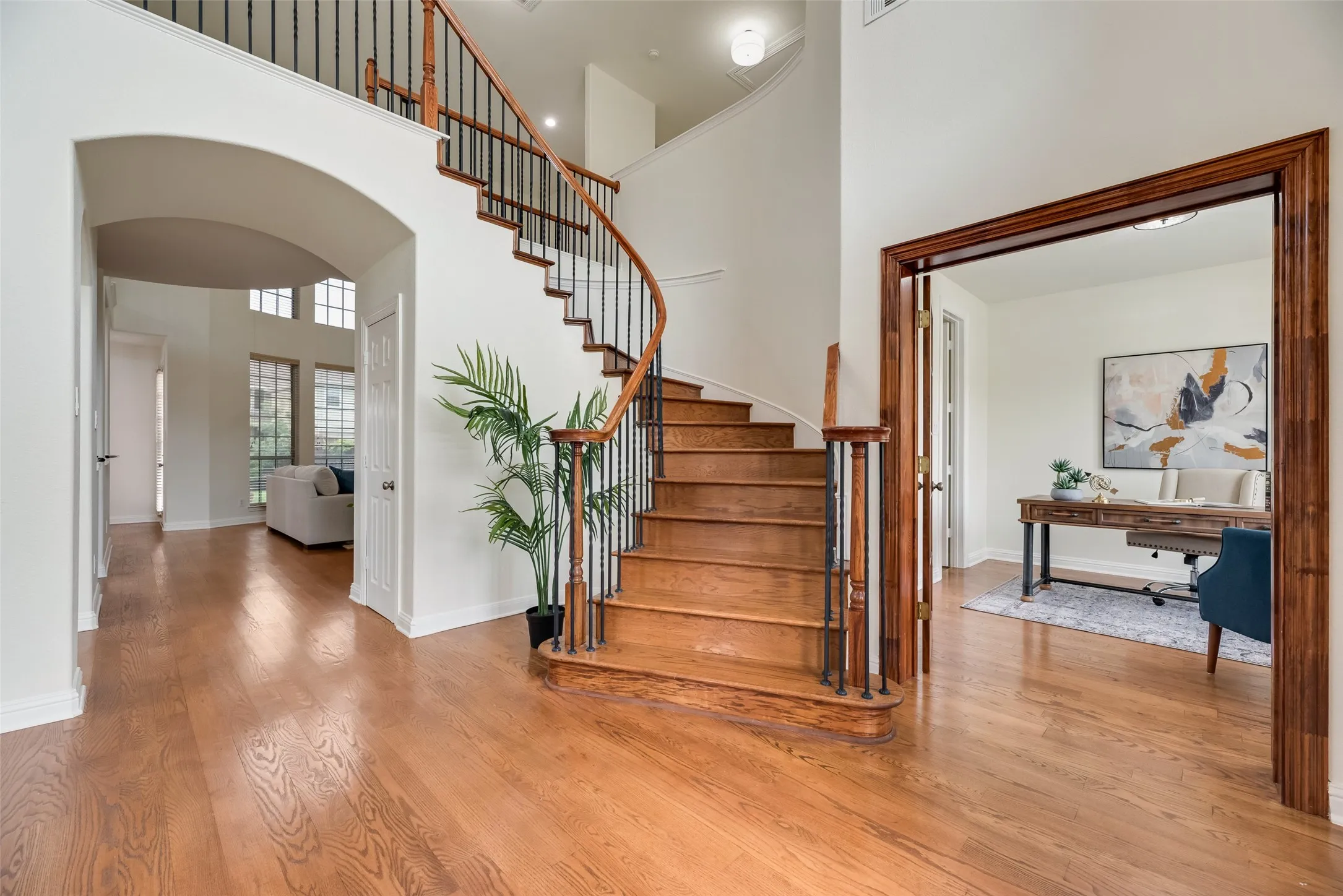 Single Family Residence For Sale in Collin County , 2003 Meghan Court, Allen, Texas 75013, 4 Bedroom, 4 Bathroom, 2 Garage spaces, 3,590 Sqft, built in 2005, mls#21388476, Real Estate Agent in Allen, Homes For Sale in Collin county, Homes For Sale in Allen, Realtor in Allen Texas, Real Estate Brokerage Independent Realty Texas, Luminita Cordes Realtor