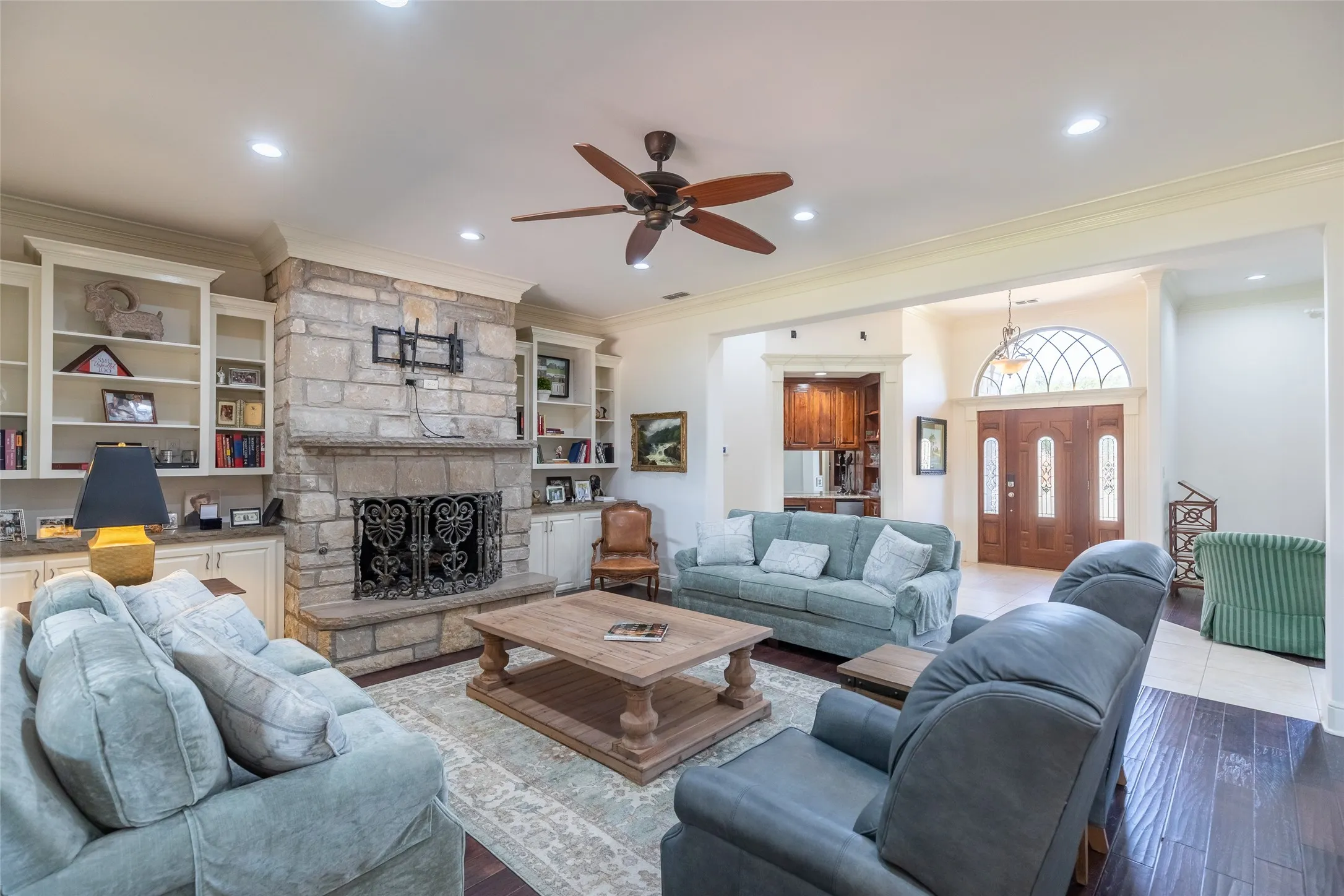 Single Family Residence For Sale in Taylor County , 2301 Lynbrook Drive, Abilene, Texas 79606, 4 Bedroom, 4 Bathroom, 3 Garage spaces, 3,012 Sqft, built in 2007, mls#21388829, Real Estate Agent in Abilene, Homes For Sale in Taylor county, Homes For Sale in Abilene, Realtor in Abilene Texas, Real Estate Brokerage Independent Realty Texas, Luminita Cordes Realtor