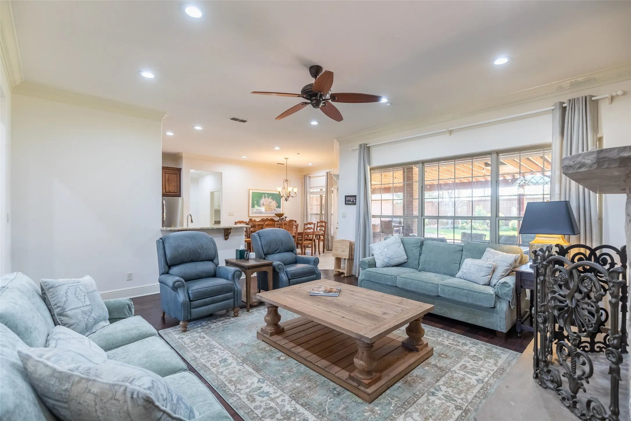 Single Family Residence For Sale in Taylor County , 2301 Lynbrook Drive, Abilene, Texas 79606, 4 Bedroom, 4 Bathroom, 3 Garage spaces, 3,012 Sqft, built in 2007, mls#21388829, Real Estate Agent in Abilene, Homes For Sale in Taylor county, Homes For Sale in Abilene, Realtor in Abilene Texas, Real Estate Brokerage Independent Realty Texas, Luminita Cordes Realtor