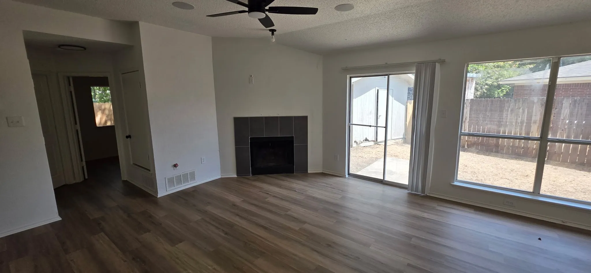 Duplex For Sale in Tarrant County , 4520 Anchor Court, Fort Worth, Texas 76135, 3 Bedroom, 2 Bathroom, 1 Garage spaces, 0 Sqft, built in 1995, mls#21389696, Real Estate Agent in Fort Worth, Homes For Sale in Tarrant county, Homes For Sale in Fort Worth, Realtor in Fort Worth Texas, Real Estate Brokerage Independent Realty Texas, Luminita Cordes Realtor