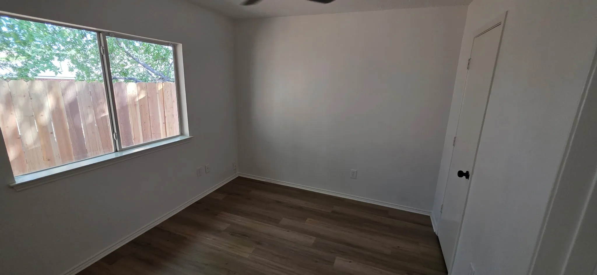 Duplex For Sale in Tarrant County , 4516 Anchor Court, Fort Worth, Texas 76135, 3 Bedroom, 2 Bathroom, 1 Garage spaces, 1,016 Sqft, built in 1995, mls#21389690, Real Estate Agent in Fort Worth, Homes For Sale in Tarrant county, Homes For Sale in Fort Worth, Realtor in Fort Worth Texas, Real Estate Brokerage Independent Realty Texas, Luminita Cordes Realtor