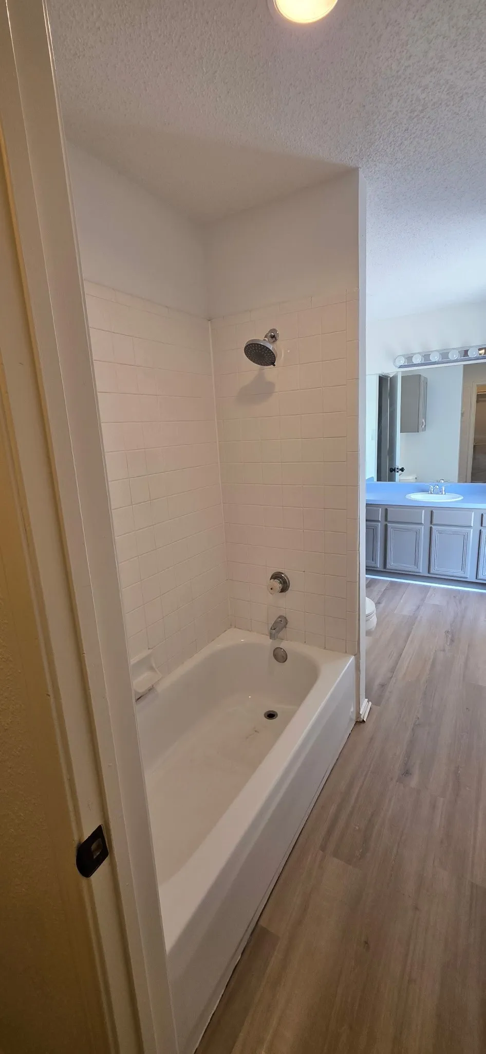 Duplex For Sale in Tarrant County , 4516 Anchor Court, Fort Worth, Texas 76135, 3 Bedroom, 2 Bathroom, 1 Garage spaces, 1,016 Sqft, built in 1995, mls#21389690, Real Estate Agent in Fort Worth, Homes For Sale in Tarrant county, Homes For Sale in Fort Worth, Realtor in Fort Worth Texas, Real Estate Brokerage Independent Realty Texas, Luminita Cordes Realtor