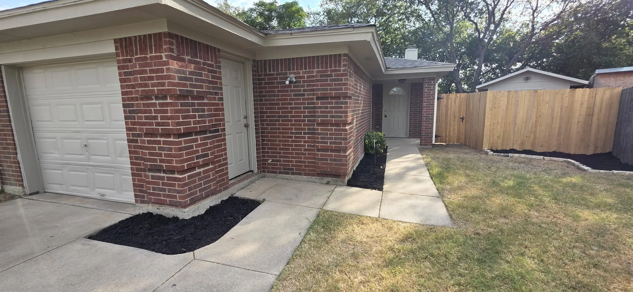 Duplex For Sale in Tarrant County , 4516 Anchor Court, Fort Worth, Texas 76135, 3 Bedroom, 2 Bathroom, 1 Garage spaces, 1,016 Sqft, built in 1995, mls#21389690, Real Estate Agent in Fort Worth, Homes For Sale in Tarrant county, Homes For Sale in Fort Worth, Realtor in Fort Worth Texas, Real Estate Brokerage Independent Realty Texas, Luminita Cordes Realtor