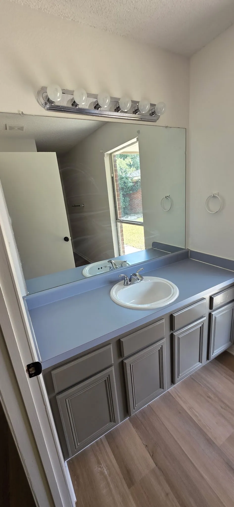 Duplex For Sale in Tarrant County , 4516 Anchor Court, Fort Worth, Texas 76135, 3 Bedroom, 2 Bathroom, 1 Garage spaces, 1,016 Sqft, built in 1995, mls#21389690, Real Estate Agent in Fort Worth, Homes For Sale in Tarrant county, Homes For Sale in Fort Worth, Realtor in Fort Worth Texas, Real Estate Brokerage Independent Realty Texas, Luminita Cordes Realtor