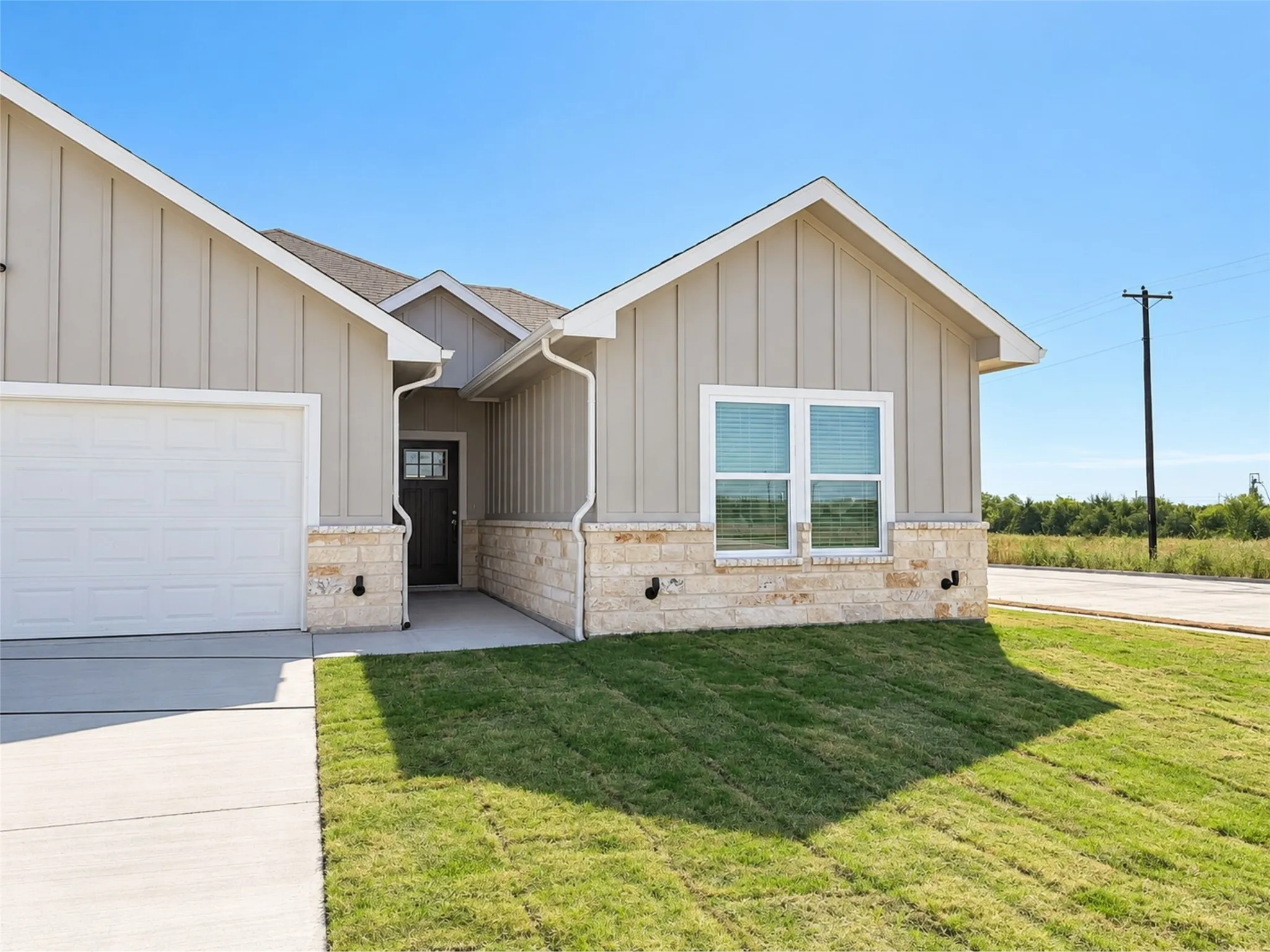 Single Family Residence For Rent in Hunt County , 335 Mercy Street, Greenville, Texas 75401, 4 Bedroom, 4 Bathroom, 2 Garage spaces, 1,717 Sqft, built in 2026, mls#21388828, Real Estate Agent in Greenville, Homes For Rent in Hunt county, Homes For Rent in Greenville, Realtor in Greenville Texas, Real Estate Brokerage Independent Realty Texas, Luminita Cordes Realtor