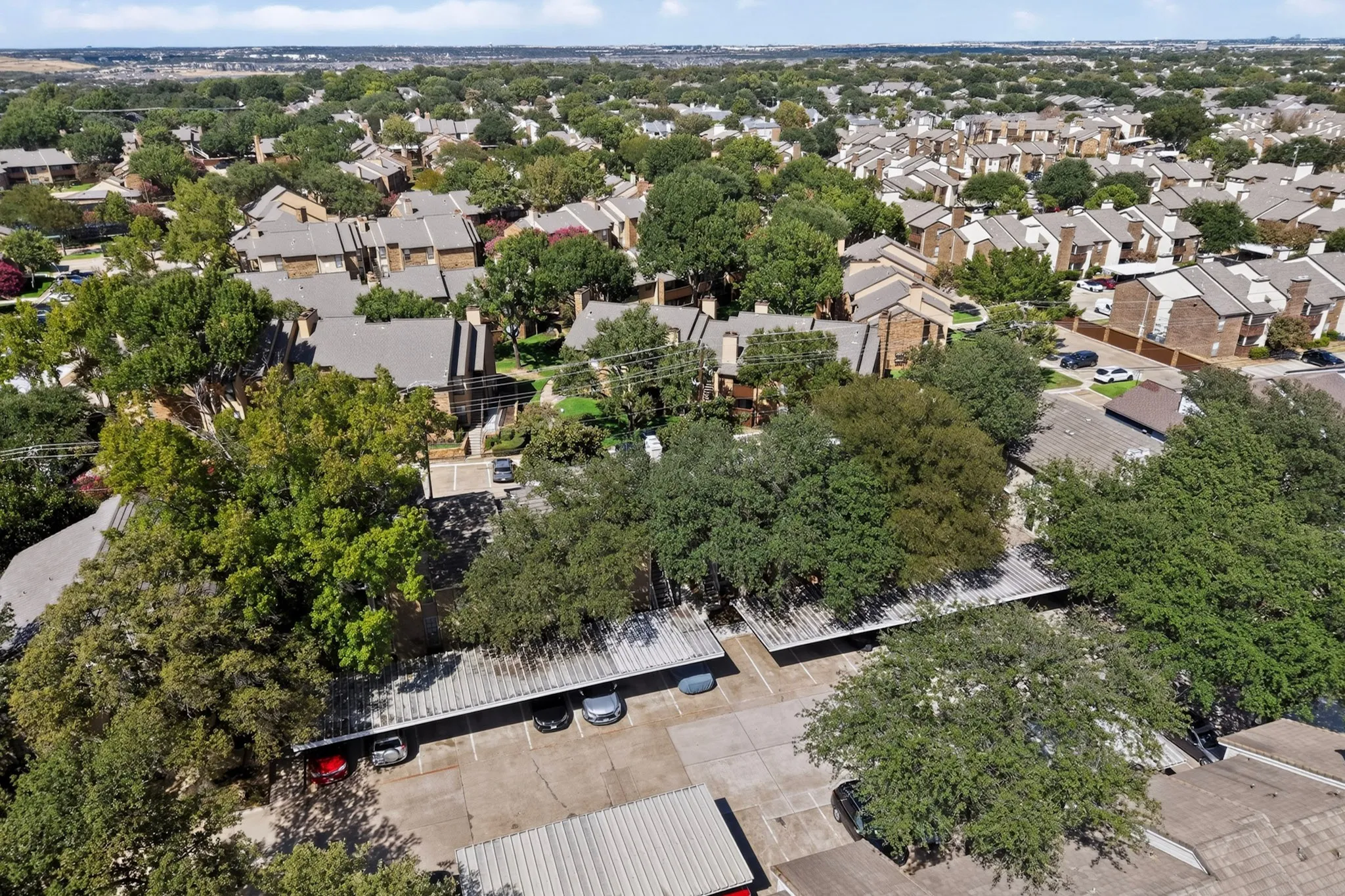 Condominium For Sale in Tarrant County , 1909 Chasewood Circle 112, Arlington, Texas 76011, 1 Bedroom, 1 Bathroom, Garage spaces, 860 Sqft, built in 1981, mls#21389633, Real Estate Agent in Arlington, Homes For Sale in Tarrant county, Homes For Sale in Arlington, Realtor in Arlington Texas, Real Estate Brokerage Independent Realty Texas, Luminita Cordes Realtor