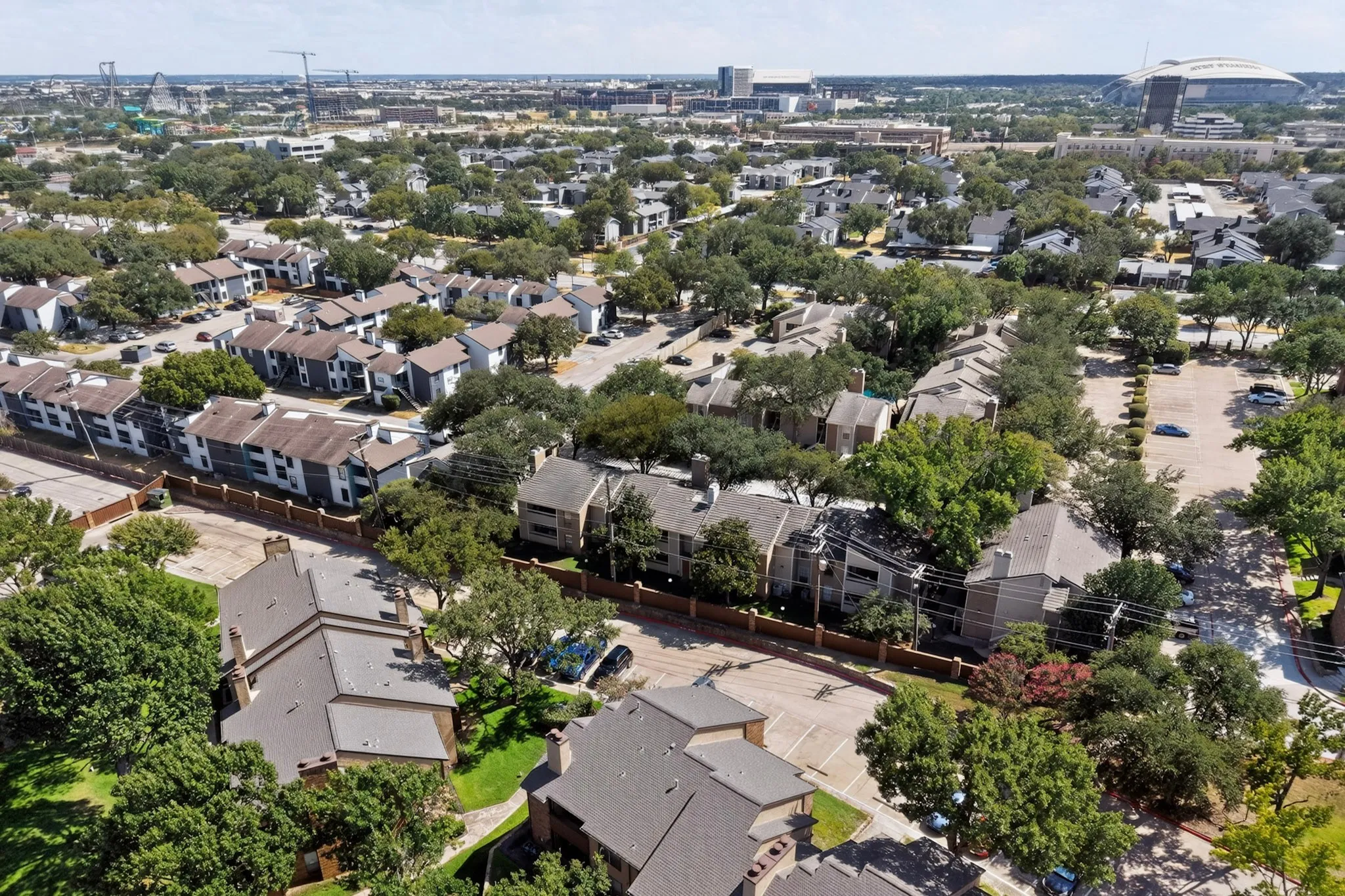 Condominium For Sale in Tarrant County , 1909 Chasewood Circle 112, Arlington, Texas 76011, 1 Bedroom, 1 Bathroom, Garage spaces, 860 Sqft, built in 1981, mls#21389633, Real Estate Agent in Arlington, Homes For Sale in Tarrant county, Homes For Sale in Arlington, Realtor in Arlington Texas, Real Estate Brokerage Independent Realty Texas, Luminita Cordes Realtor