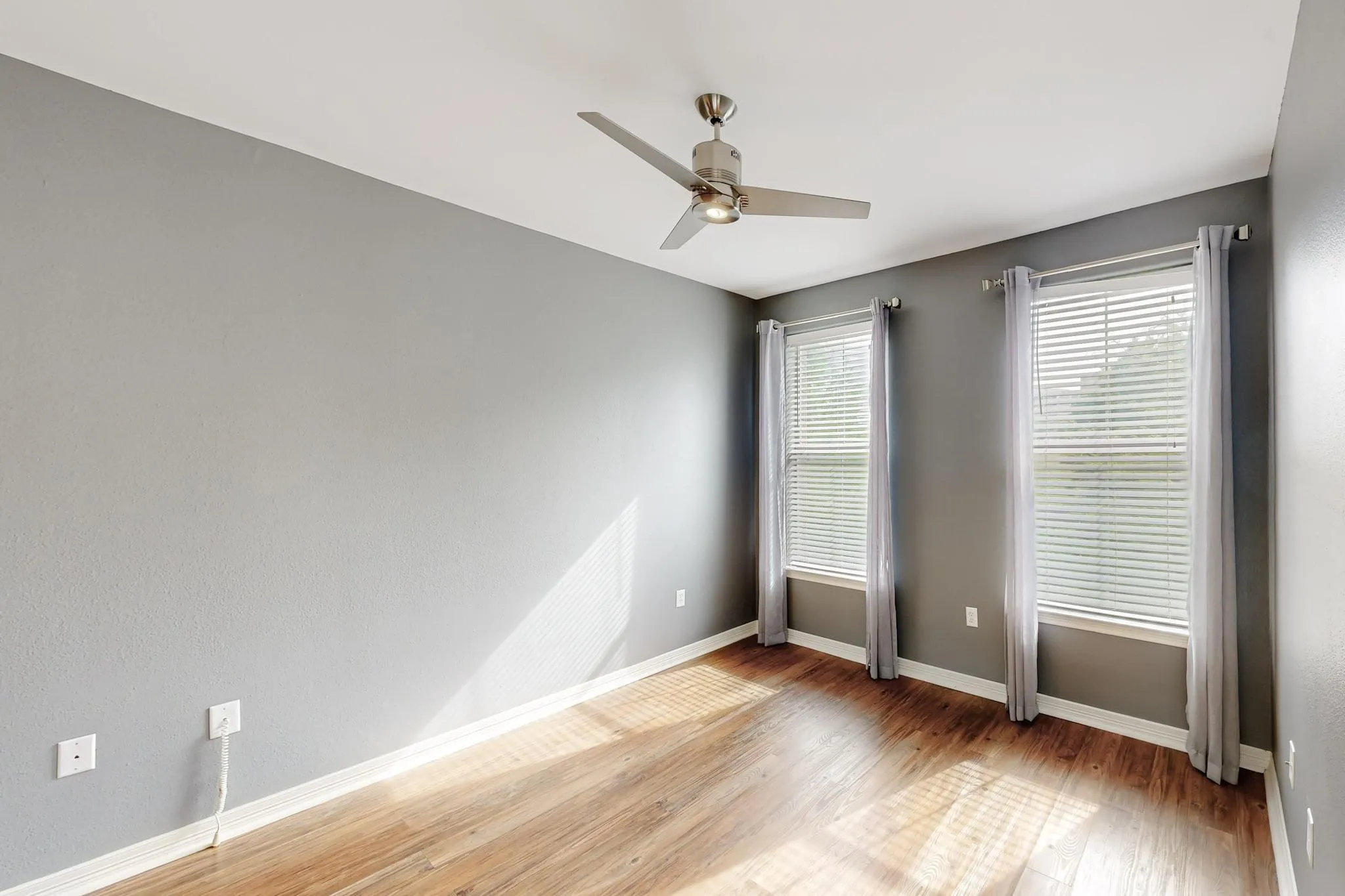 Condominium For Rent in Dallas County , 330 Las Colinas Boulevard E 342, Irving, Texas 75039, 1 Bedroom, 1 Bathroom, 1 Garage spaces, 733 Sqft, built in 2001, mls#21388424, Real Estate Agent in Irving, Homes For Rent in Dallas county, Homes For Rent in Irving, Realtor in Irving Texas, Real Estate Brokerage Independent Realty Texas, Luminita Cordes Realtor