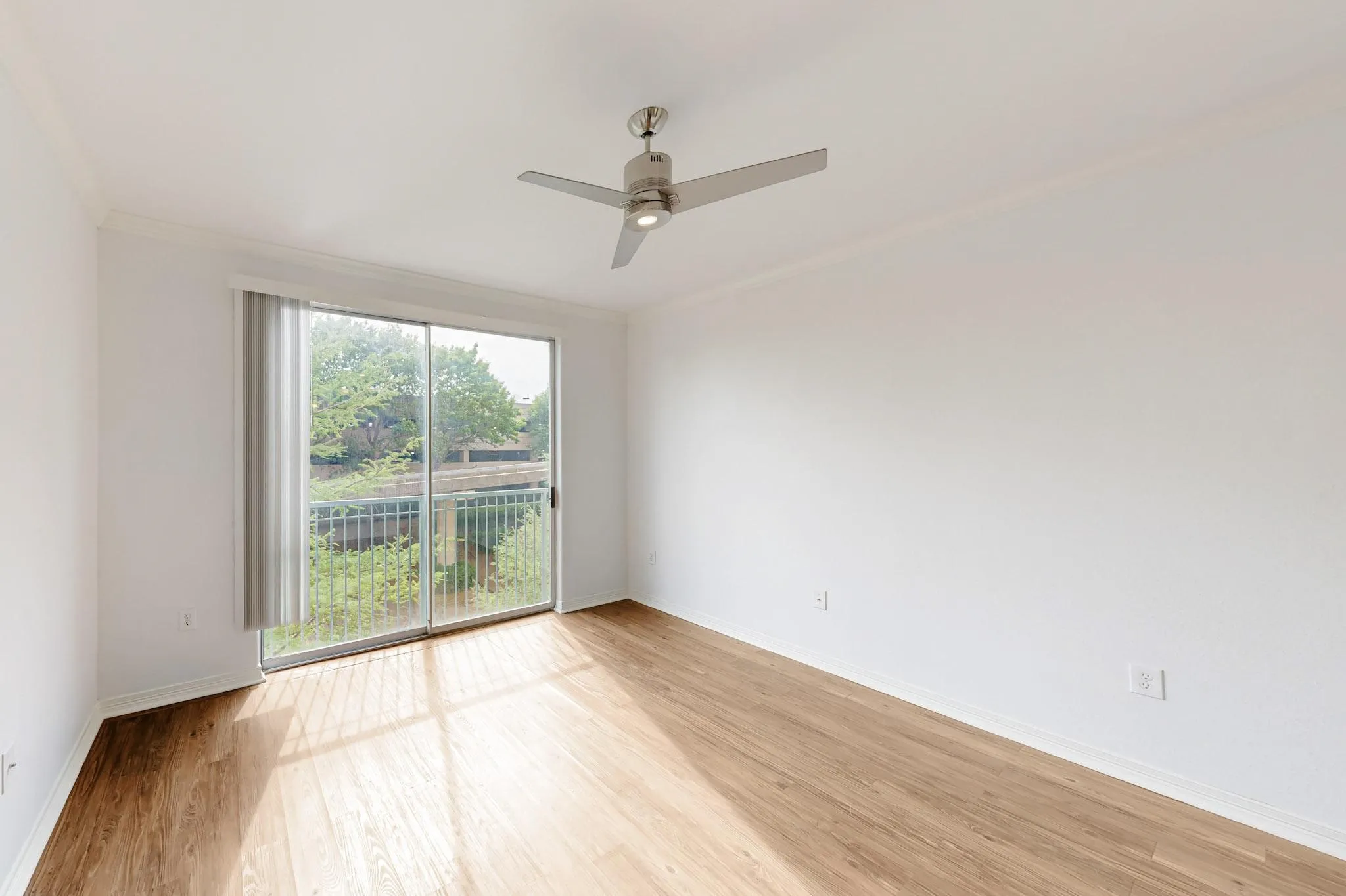 Condominium For Rent in Dallas County , 330 Las Colinas Boulevard E 342, Irving, Texas 75039, 1 Bedroom, 1 Bathroom, 1 Garage spaces, 733 Sqft, built in 2001, mls#21388424, Real Estate Agent in Irving, Homes For Rent in Dallas county, Homes For Rent in Irving, Realtor in Irving Texas, Real Estate Brokerage Independent Realty Texas, Luminita Cordes Realtor