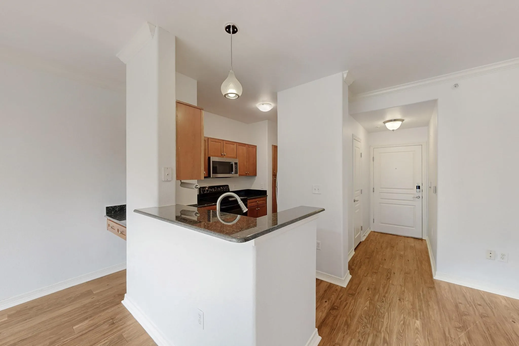 Condominium For Rent in Dallas County , 330 Las Colinas Boulevard E 342, Irving, Texas 75039, 1 Bedroom, 1 Bathroom, 1 Garage spaces, 733 Sqft, built in 2001, mls#21388424, Real Estate Agent in Irving, Homes For Rent in Dallas county, Homes For Rent in Irving, Realtor in Irving Texas, Real Estate Brokerage Independent Realty Texas, Luminita Cordes Realtor