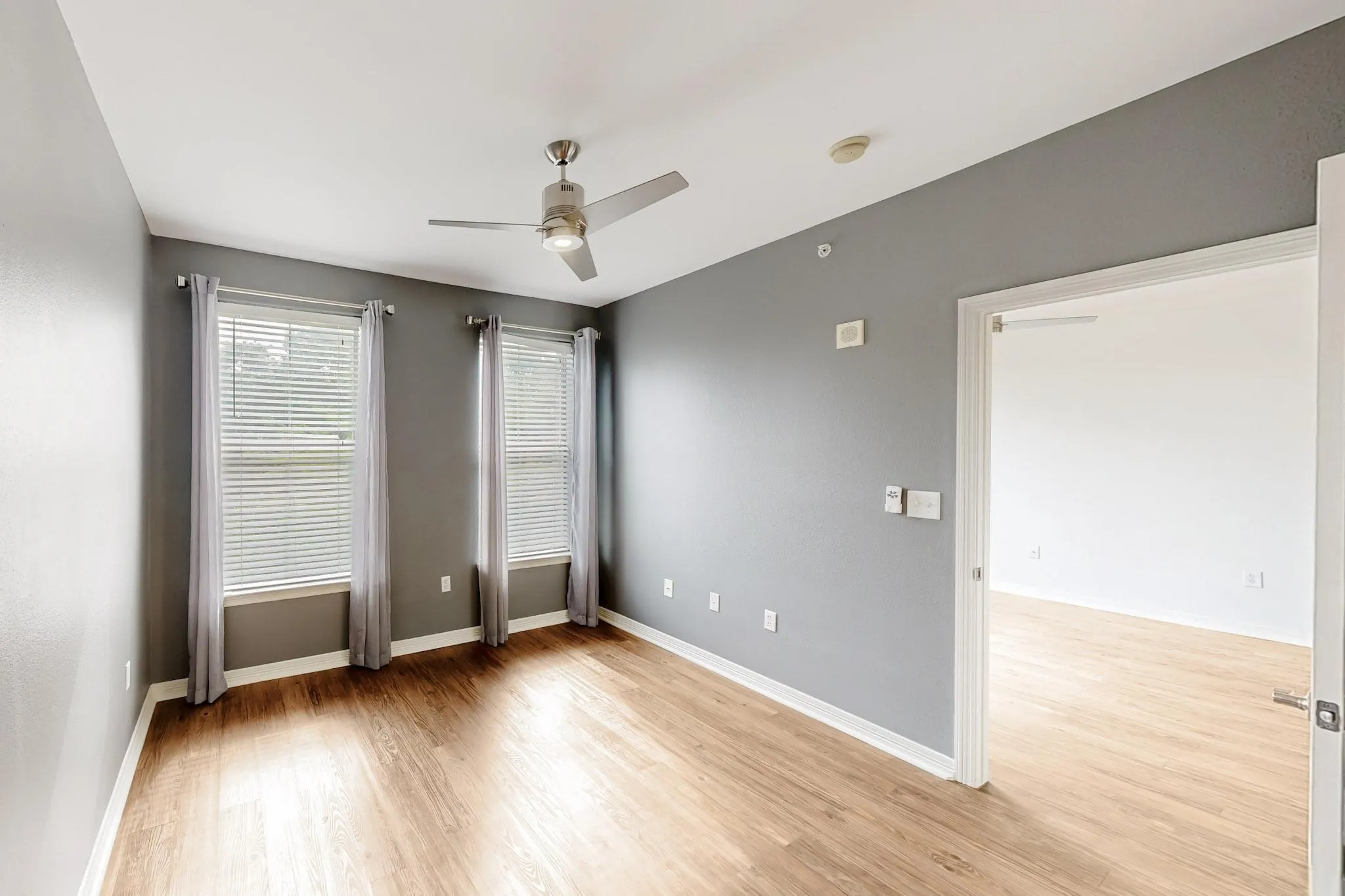 Condominium For Rent in Dallas County , 330 Las Colinas Boulevard E 342, Irving, Texas 75039, 1 Bedroom, 1 Bathroom, 1 Garage spaces, 733 Sqft, built in 2001, mls#21388424, Real Estate Agent in Irving, Homes For Rent in Dallas county, Homes For Rent in Irving, Realtor in Irving Texas, Real Estate Brokerage Independent Realty Texas, Luminita Cordes Realtor