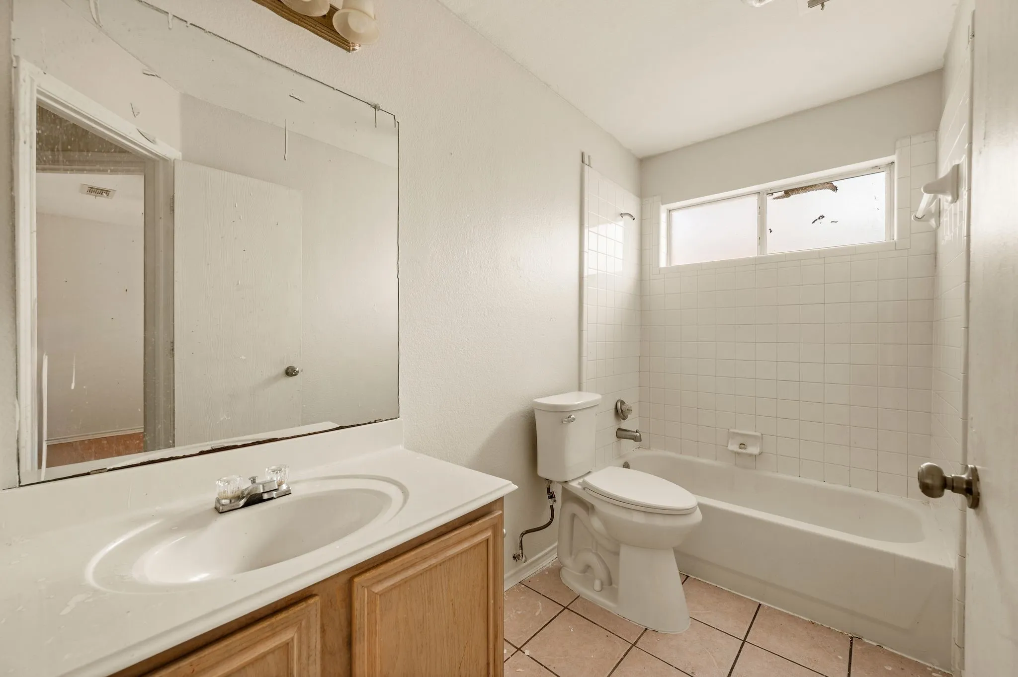 Single Family Residence For Sale in Dallas County , 7706 Coral Way, Rowlett, Texas 75088, 3 Bedroom, 2 Bathroom, 2 Garage spaces, 1,697 Sqft, built in 1997, mls#21389740, Real Estate Agent in Rowlett, Homes For Sale in Dallas county, Homes For Sale in Rowlett, Realtor in Rowlett Texas, Real Estate Brokerage Independent Realty Texas, Luminita Cordes Realtor