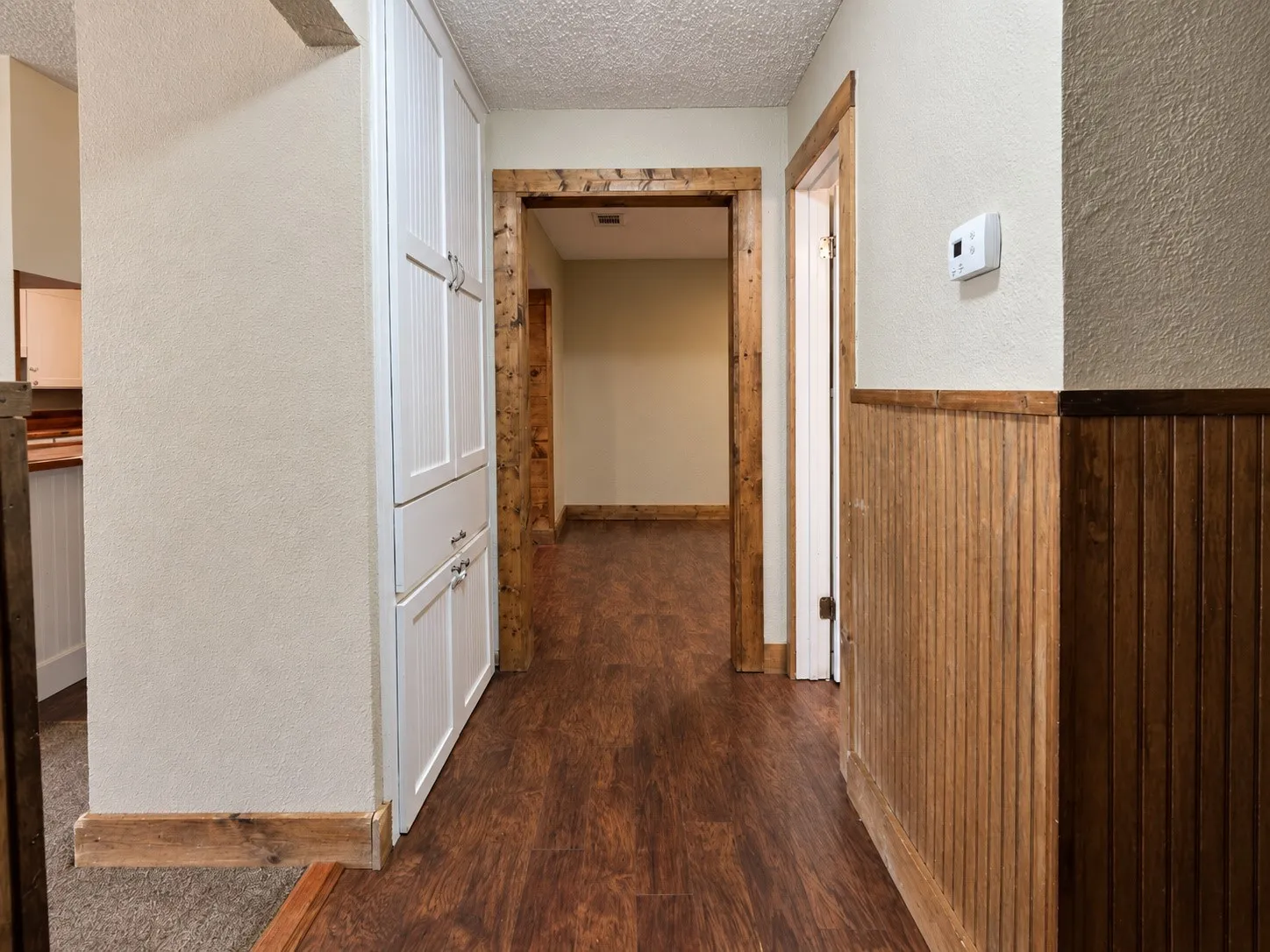 Single Family Residence For Rent in Tarrant County , 636 E Columbia Drive, Azle, Texas 76020, 3 Bedroom, 1 Bathroom, Garage spaces, 1,452 Sqft, built in 1975, mls#21389753, Real Estate Agent in Azle, Homes For Rent in Tarrant county, Homes For Rent in Azle, Realtor in Azle Texas, Real Estate Brokerage Independent Realty Texas, Luminita Cordes Realtor