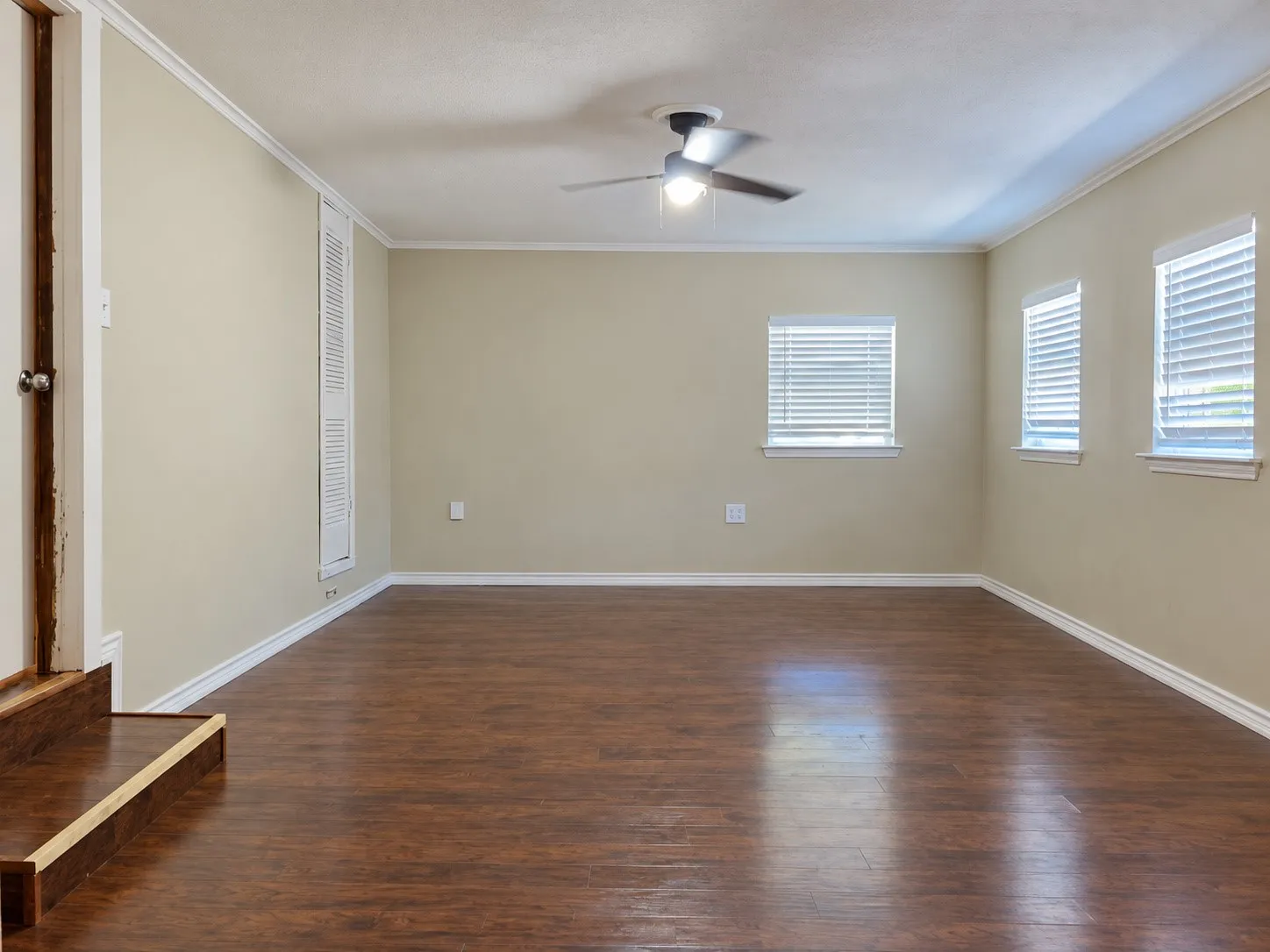 Single Family Residence For Rent in Tarrant County , 636 E Columbia Drive, Azle, Texas 76020, 3 Bedroom, 1 Bathroom, Garage spaces, 1,452 Sqft, built in 1975, mls#21389753, Real Estate Agent in Azle, Homes For Rent in Tarrant county, Homes For Rent in Azle, Realtor in Azle Texas, Real Estate Brokerage Independent Realty Texas, Luminita Cordes Realtor