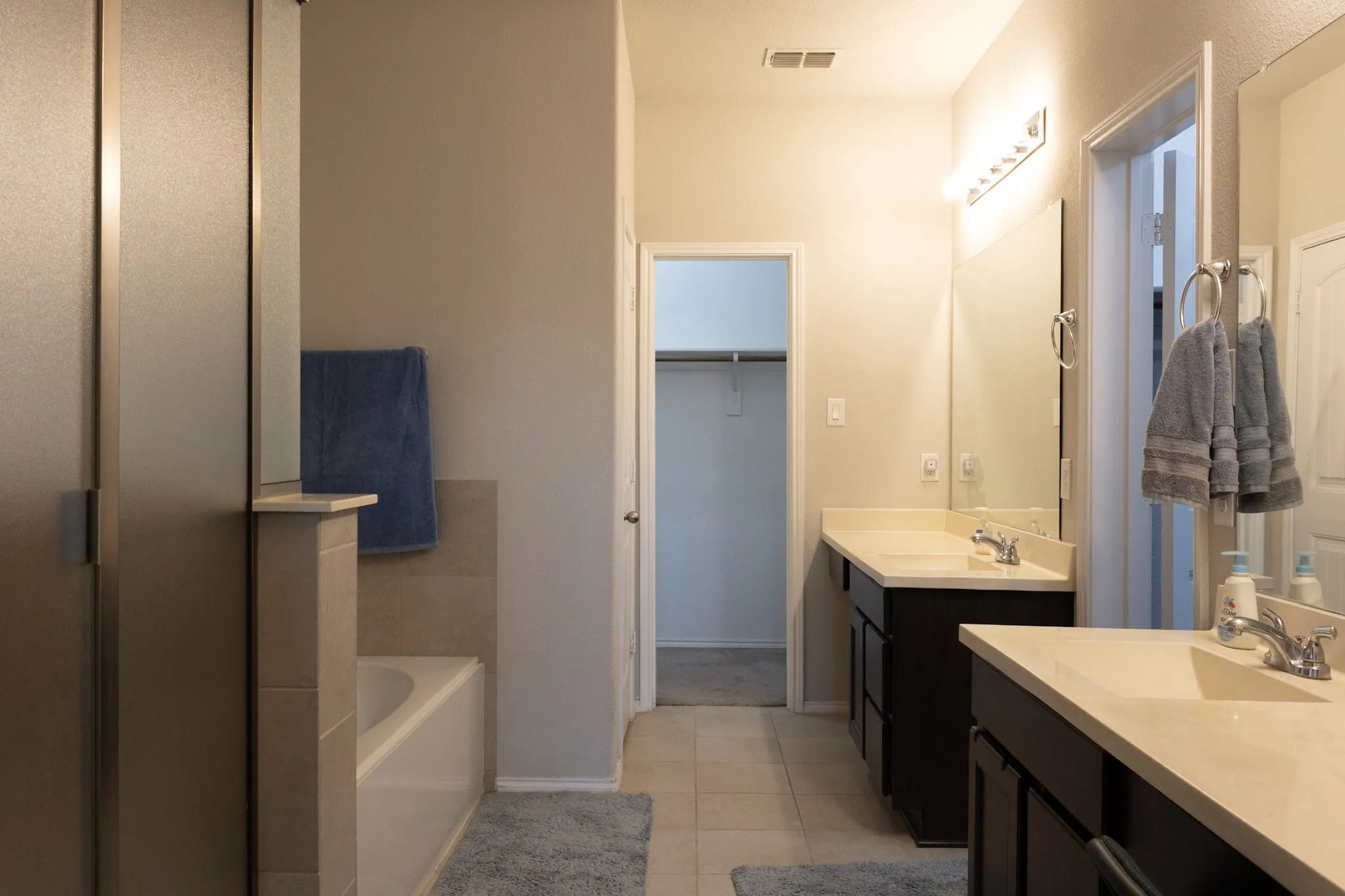 Single Family Residence For Sale in Denton County , 5609 Sea Cove Lane, Denton, Texas 76208, 3 Bedroom, 2 Bathroom, 2 Garage spaces, 1,799 Sqft, built in 2018, mls#21388214, Real Estate Agent in Denton, Homes For Sale in Denton county, Homes For Sale in Denton, Realtor in Denton Texas, Real Estate Brokerage Independent Realty Texas, Luminita Cordes Realtor