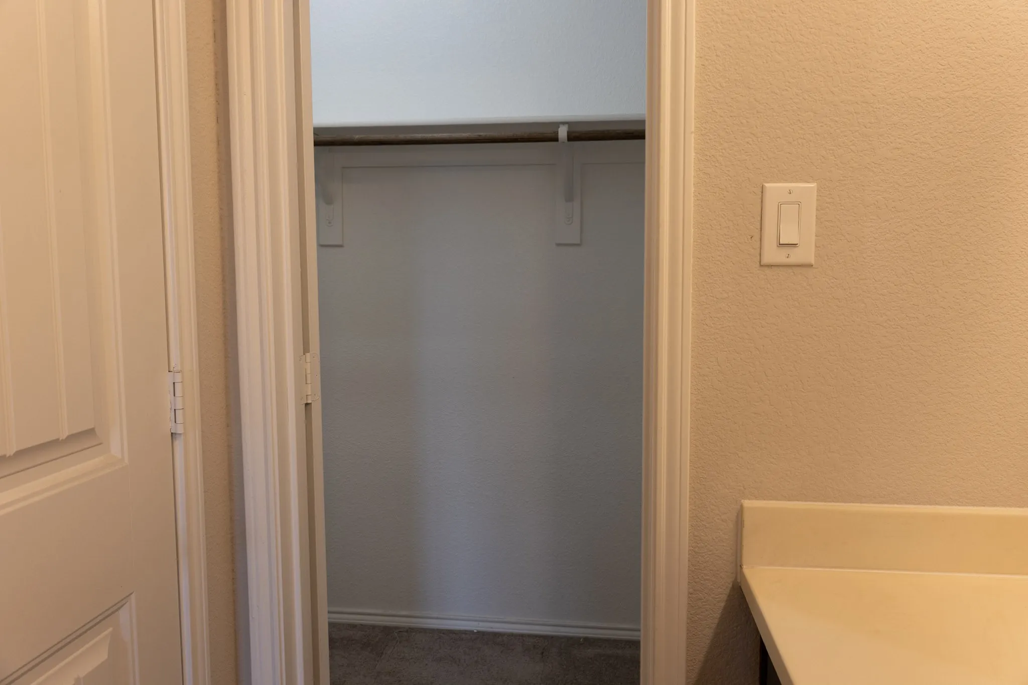 Single Family Residence For Sale in Denton County , 5609 Sea Cove Lane, Denton, Texas 76208, 3 Bedroom, 2 Bathroom, 2 Garage spaces, 1,799 Sqft, built in 2018, mls#21388214, Real Estate Agent in Denton, Homes For Sale in Denton county, Homes For Sale in Denton, Realtor in Denton Texas, Real Estate Brokerage Independent Realty Texas, Luminita Cordes Realtor
