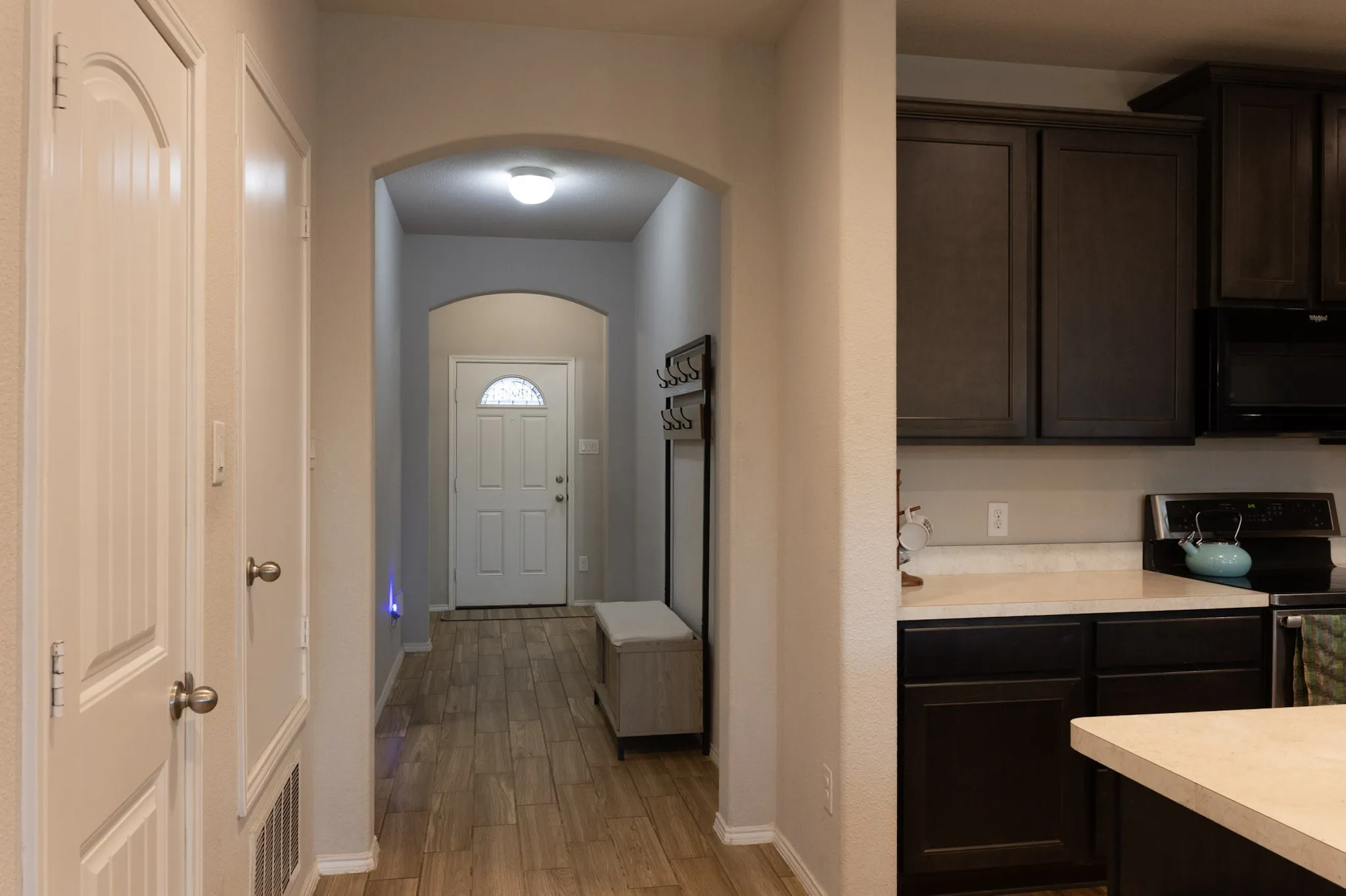 Single Family Residence For Sale in Denton County , 5609 Sea Cove Lane, Denton, Texas 76208, 3 Bedroom, 2 Bathroom, 2 Garage spaces, 1,799 Sqft, built in 2018, mls#21388214, Real Estate Agent in Denton, Homes For Sale in Denton county, Homes For Sale in Denton, Realtor in Denton Texas, Real Estate Brokerage Independent Realty Texas, Luminita Cordes Realtor