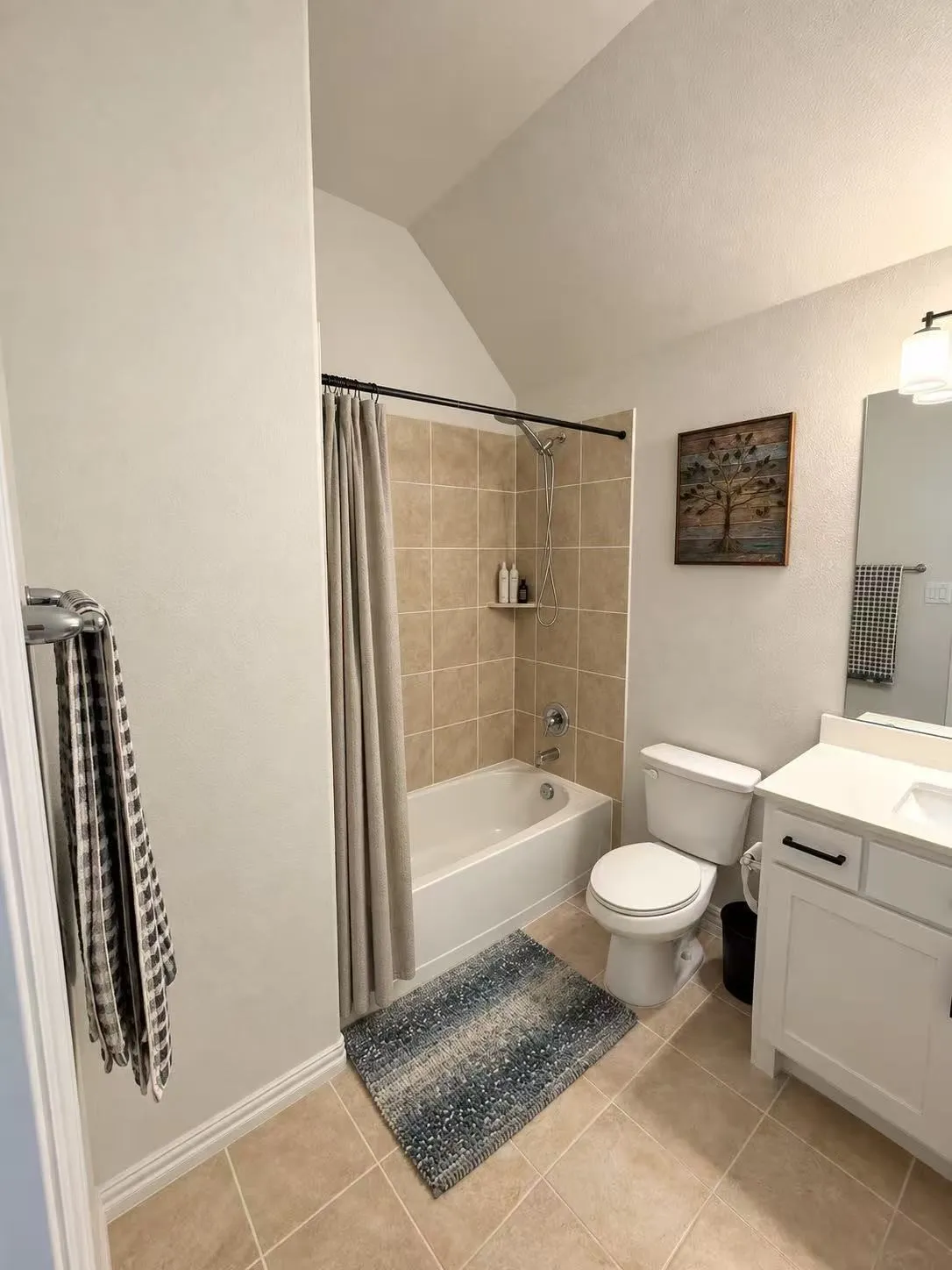 Single Family Residence For Sale in Denton County , 16613 Hidden Cove Drive, Celina, Texas 75009, 4 Bedroom, 3 Bathroom, 2 Garage spaces, 2,189 Sqft, built in 2023, mls#21389715, Real Estate Agent in Celina, Homes For Sale in Denton county, Homes For Sale in Celina, Realtor in Celina Texas, Real Estate Brokerage Independent Realty Texas, Luminita Cordes Realtor