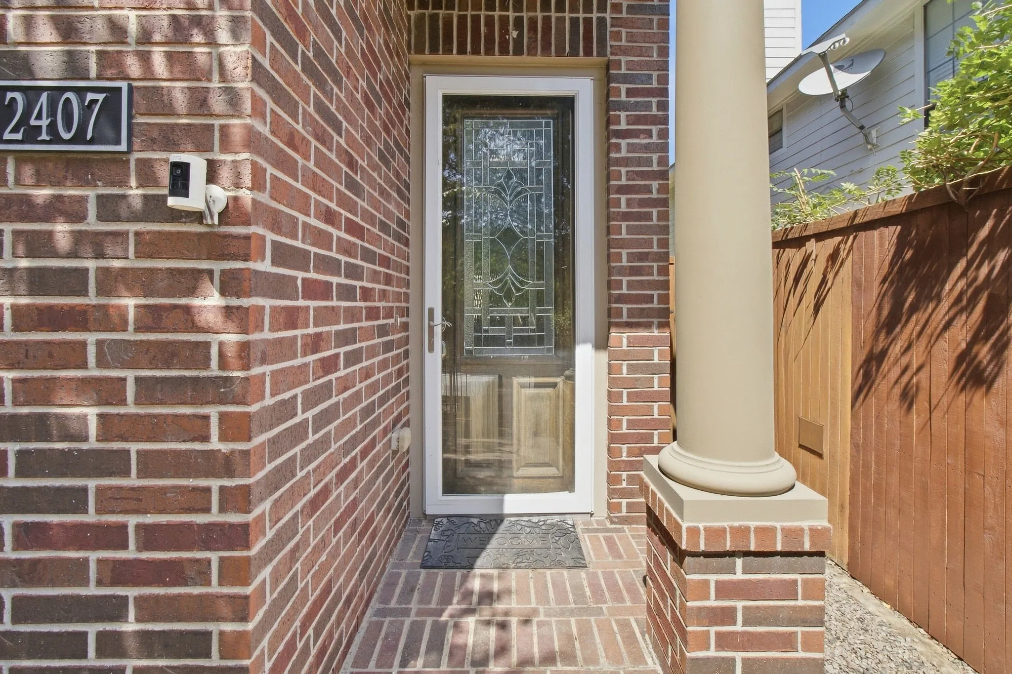 Townhouse For Sale in Dallas County , 2407 Knight Street, Dallas, Texas 75219, 3 Bedroom, 3 Bathroom, 2 Garage spaces, 3,110 Sqft, built in 2008, mls#21389242, Real Estate Agent in Dallas, Homes For Sale in Dallas county, Homes For Sale in Dallas, Realtor in Dallas Texas, Real Estate Brokerage Independent Realty Texas, Luminita Cordes Realtor