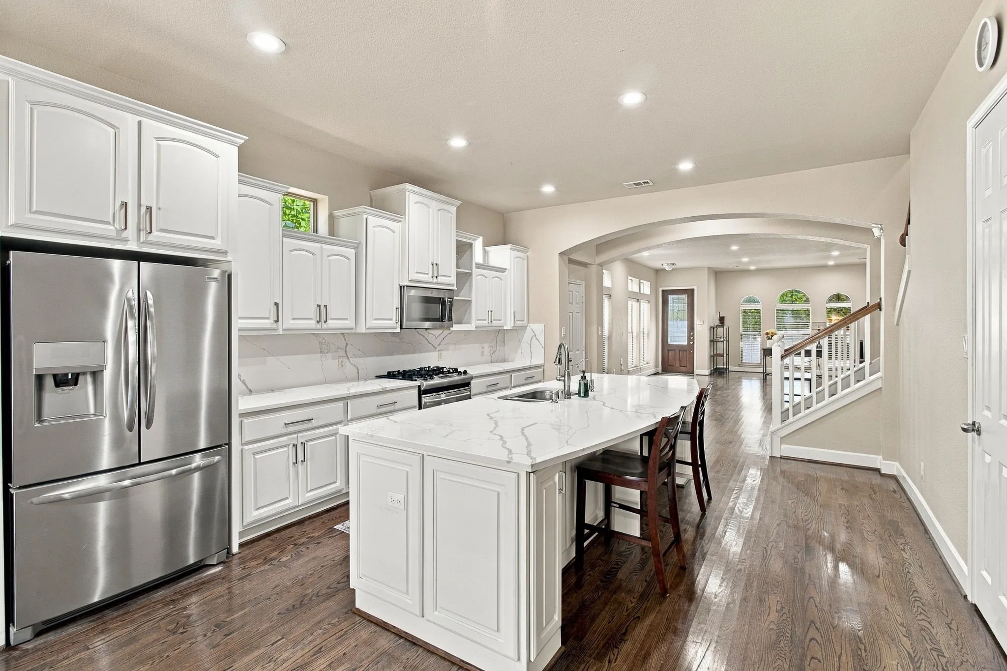 Townhouse For Sale in Dallas County , 2407 Knight Street, Dallas, Texas 75219, 3 Bedroom, 3 Bathroom, 2 Garage spaces, 3,110 Sqft, built in 2008, mls#21389242, Real Estate Agent in Dallas, Homes For Sale in Dallas county, Homes For Sale in Dallas, Realtor in Dallas Texas, Real Estate Brokerage Independent Realty Texas, Luminita Cordes Realtor