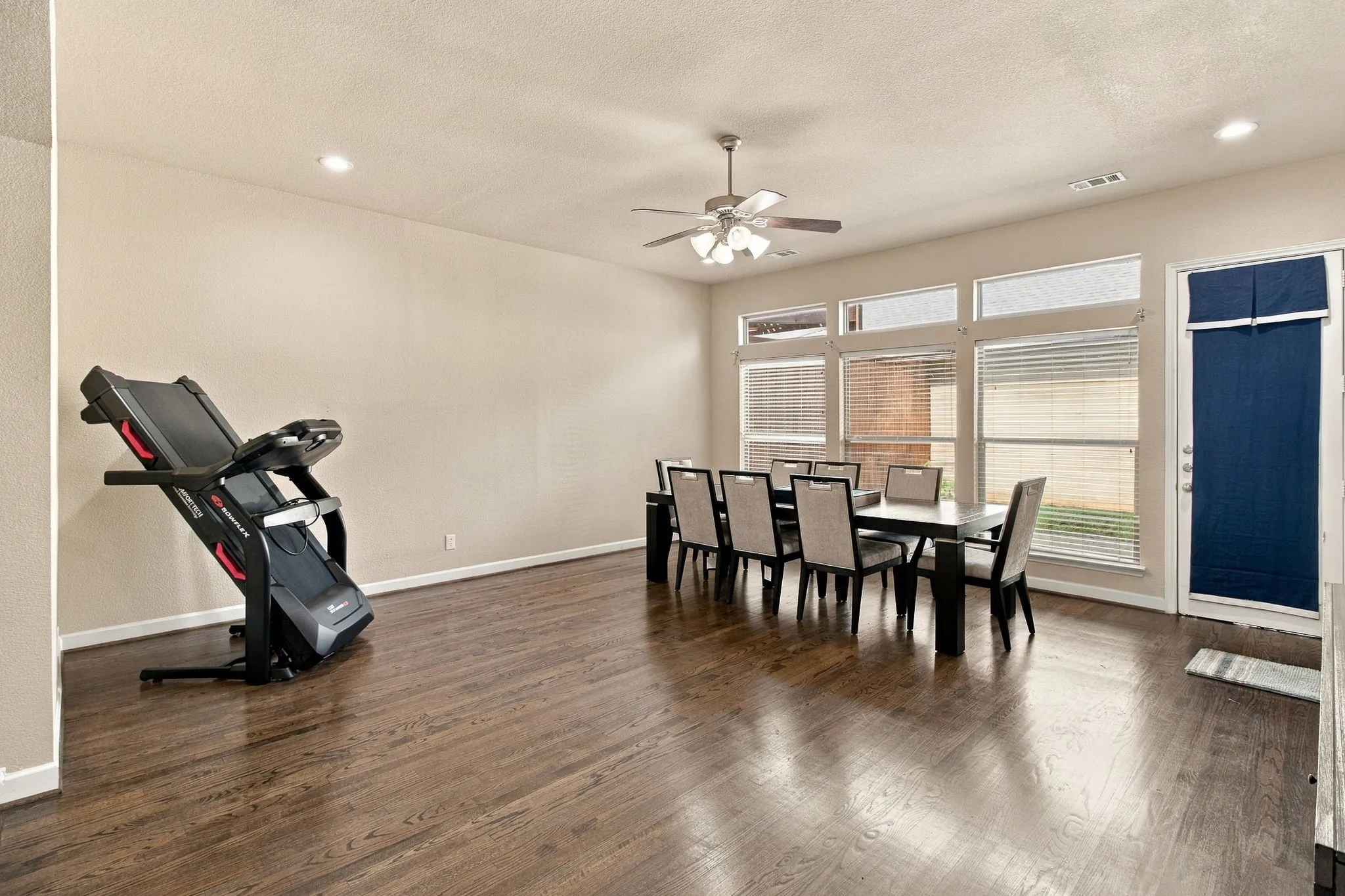 Townhouse For Sale in Dallas County , 2407 Knight Street, Dallas, Texas 75219, 3 Bedroom, 3 Bathroom, 2 Garage spaces, 3,110 Sqft, built in 2008, mls#21389242, Real Estate Agent in Dallas, Homes For Sale in Dallas county, Homes For Sale in Dallas, Realtor in Dallas Texas, Real Estate Brokerage Independent Realty Texas, Luminita Cordes Realtor