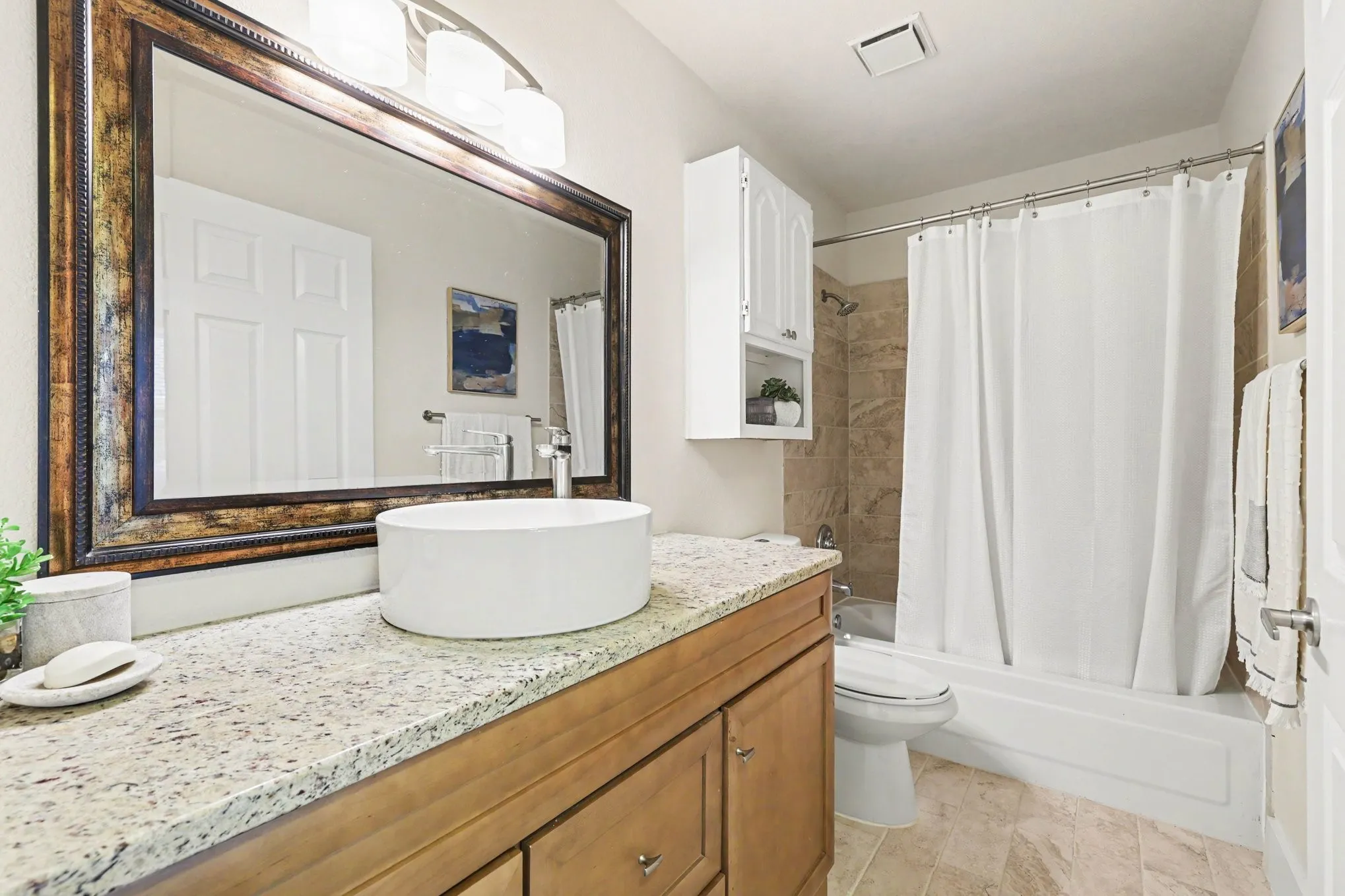 Single Family Residence For Sale in Collin County , 9925 Bordeaux Avenue, Frisco, Texas 75035, 3 Bedroom, 2 Bathroom, 2 Garage spaces, 1,865 Sqft, built in 1989, mls#21387387, Real Estate Agent in Frisco, Homes For Sale in Collin county, Homes For Sale in Frisco, Realtor in Frisco Texas, Real Estate Brokerage Independent Realty Texas, Luminita Cordes Realtor