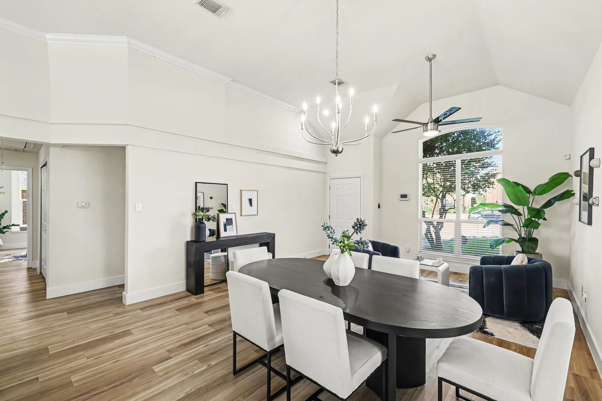 Single Family Residence For Sale in Collin County , 9925 Bordeaux Avenue, Frisco, Texas 75035, 3 Bedroom, 2 Bathroom, 2 Garage spaces, 1,865 Sqft, built in 1989, mls#21387387, Real Estate Agent in Frisco, Homes For Sale in Collin county, Homes For Sale in Frisco, Realtor in Frisco Texas, Real Estate Brokerage Independent Realty Texas, Luminita Cordes Realtor