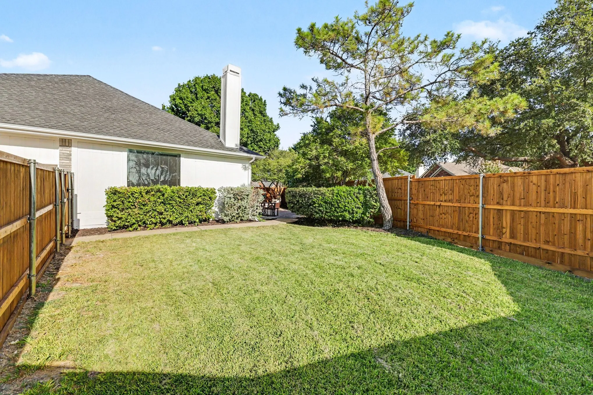 Single Family Residence For Sale in Collin County , 9925 Bordeaux Avenue, Frisco, Texas 75035, 3 Bedroom, 2 Bathroom, 2 Garage spaces, 1,865 Sqft, built in 1989, mls#21387387, Real Estate Agent in Frisco, Homes For Sale in Collin county, Homes For Sale in Frisco, Realtor in Frisco Texas, Real Estate Brokerage Independent Realty Texas, Luminita Cordes Realtor