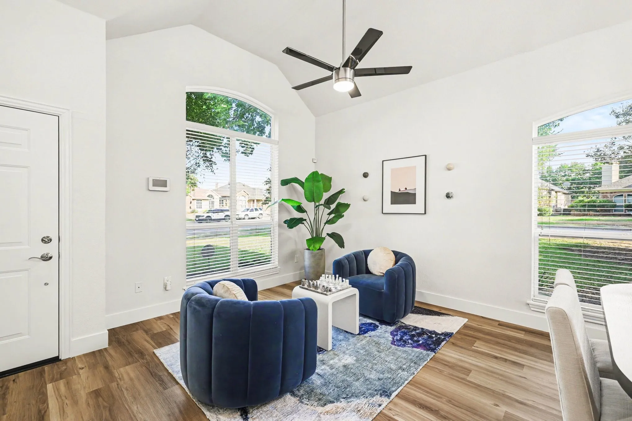 Single Family Residence For Sale in Collin County , 9925 Bordeaux Avenue, Frisco, Texas 75035, 3 Bedroom, 2 Bathroom, 2 Garage spaces, 1,865 Sqft, built in 1989, mls#21387387, Real Estate Agent in Frisco, Homes For Sale in Collin county, Homes For Sale in Frisco, Realtor in Frisco Texas, Real Estate Brokerage Independent Realty Texas, Luminita Cordes Realtor