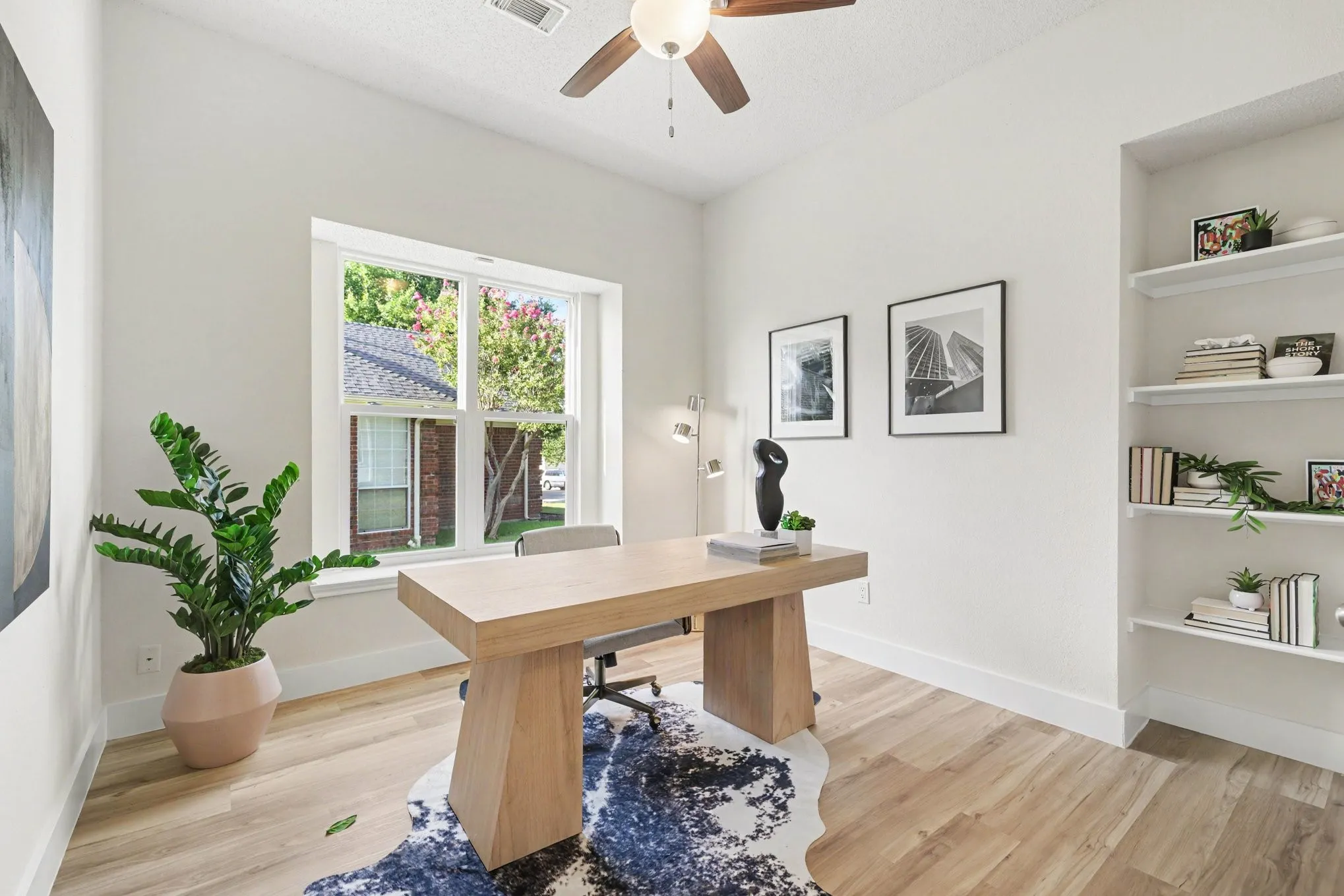 Single Family Residence For Sale in Collin County , 9925 Bordeaux Avenue, Frisco, Texas 75035, 3 Bedroom, 2 Bathroom, 2 Garage spaces, 1,865 Sqft, built in 1989, mls#21387387, Real Estate Agent in Frisco, Homes For Sale in Collin county, Homes For Sale in Frisco, Realtor in Frisco Texas, Real Estate Brokerage Independent Realty Texas, Luminita Cordes Realtor