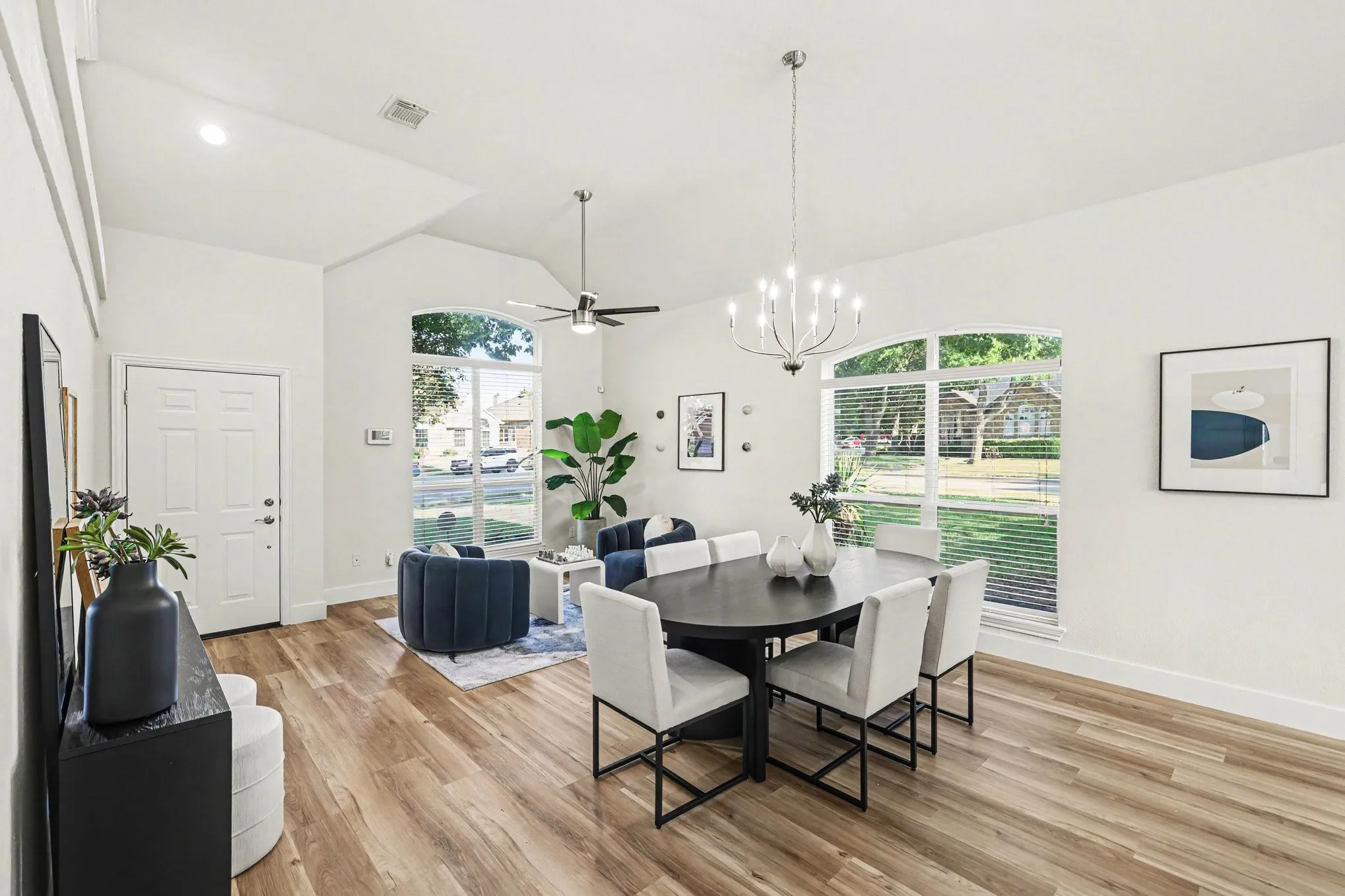 Single Family Residence For Sale in Collin County , 9925 Bordeaux Avenue, Frisco, Texas 75035, 3 Bedroom, 2 Bathroom, 2 Garage spaces, 1,865 Sqft, built in 1989, mls#21387387, Real Estate Agent in Frisco, Homes For Sale in Collin county, Homes For Sale in Frisco, Realtor in Frisco Texas, Real Estate Brokerage Independent Realty Texas, Luminita Cordes Realtor