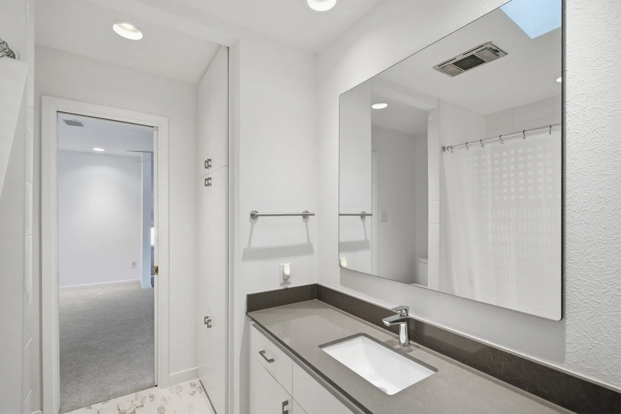 Upstairs Full Bath
