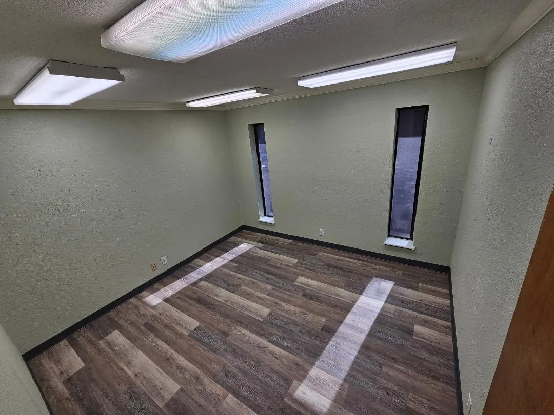 Office For Sale in Hood County , 900 Whitehead Drive, Granbury, Texas 76048, 0, 0, Garage spaces, 3,870 Sqft, built in 1986, mls#21389490, Real Estate Agent in Granbury, Homes For Sale in Hood county, Homes For Sale in Granbury, Realtor in Granbury Texas, Real Estate Brokerage Independent Realty Texas, Luminita Cordes Realtor