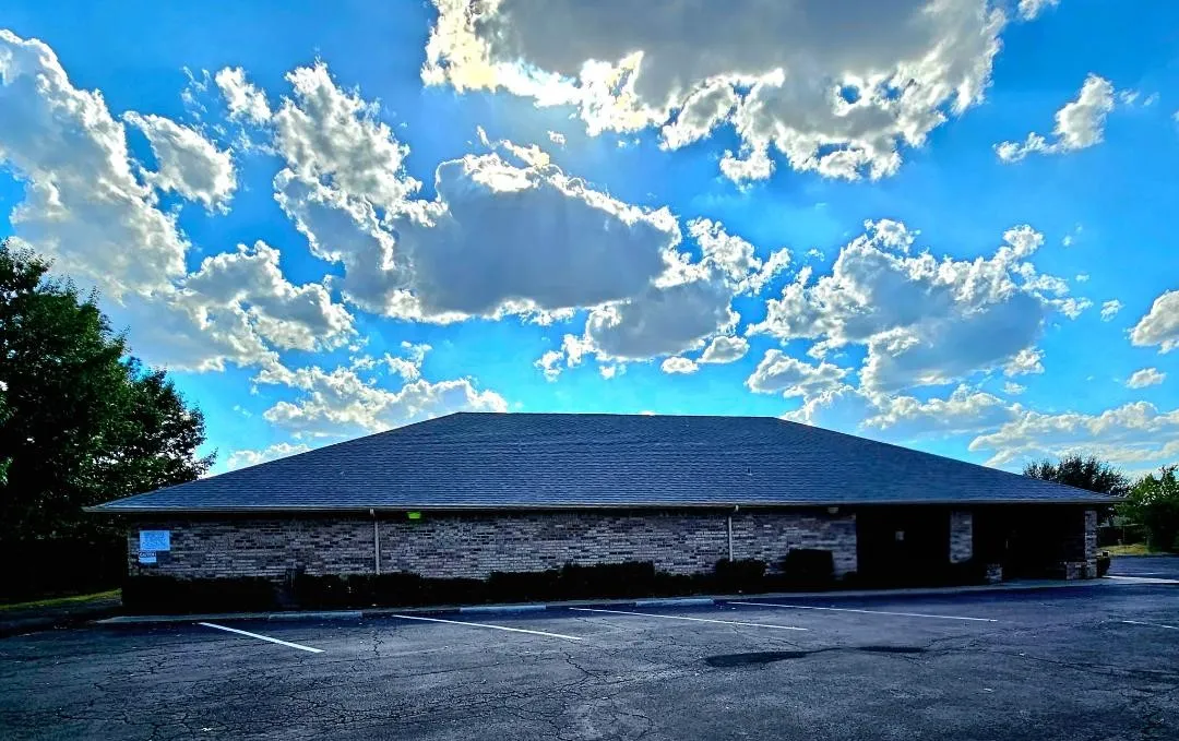 Office For Sale in Hood County , 900 Whitehead Drive, Granbury, Texas 76048, 0, 0, Garage spaces, 3,870 Sqft, built in 1986, mls#21389490, Real Estate Agent in Granbury, Homes For Sale in Hood county, Homes For Sale in Granbury, Realtor in Granbury Texas, Real Estate Brokerage Independent Realty Texas, Luminita Cordes Realtor