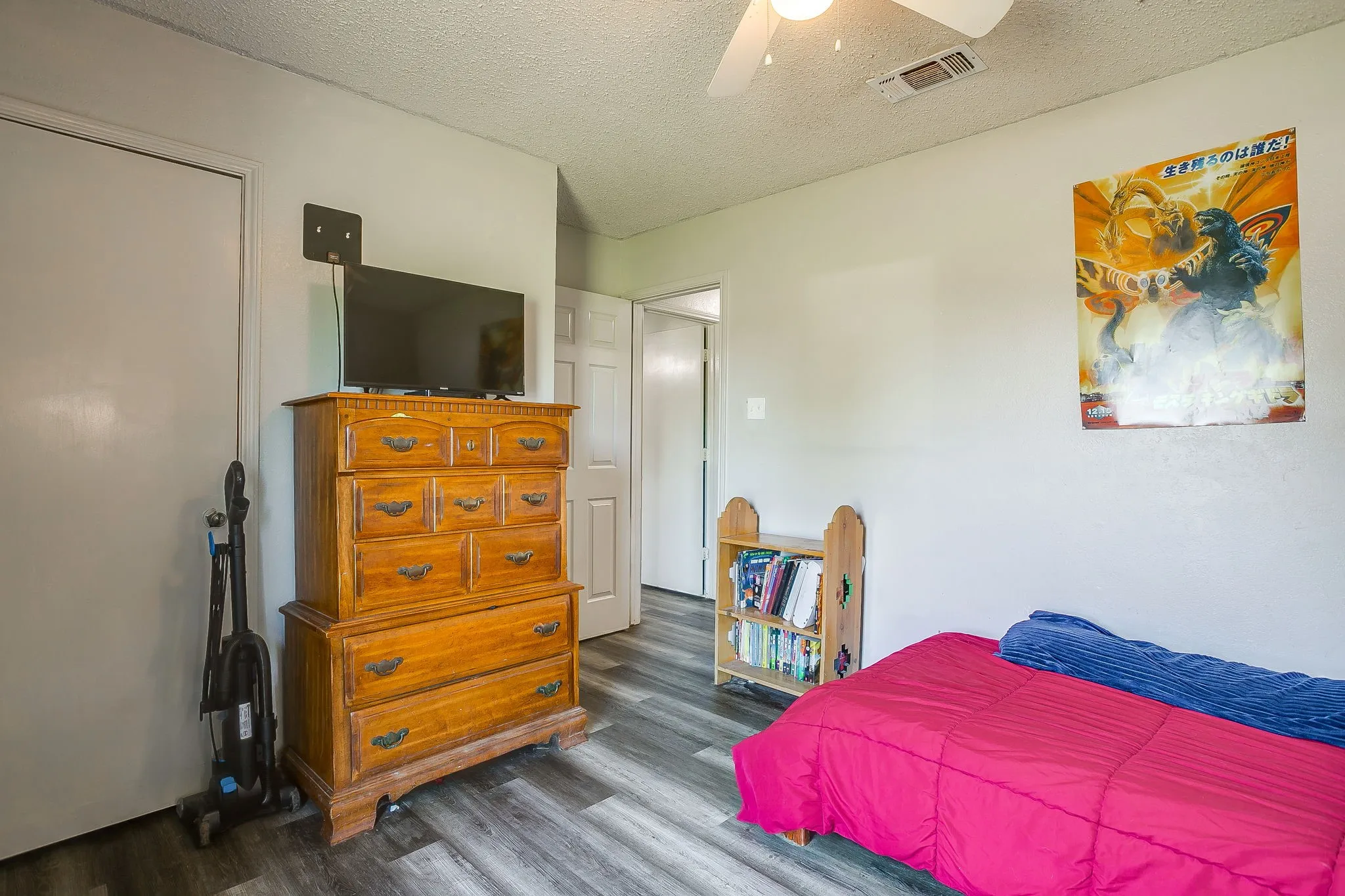 Single Family Residence For Sale in Johnson County , 1225 Sandstone Drive, Cleburne, Texas 76033, 3 Bedroom, 2 Bathroom, 2 Garage spaces, 1,307 Sqft, built in 1988, mls#21389758, Real Estate Agent in Cleburne, Homes For Sale in Johnson county, Homes For Sale in Cleburne, Realtor in Cleburne Texas, Real Estate Brokerage Independent Realty Texas, Luminita Cordes Realtor